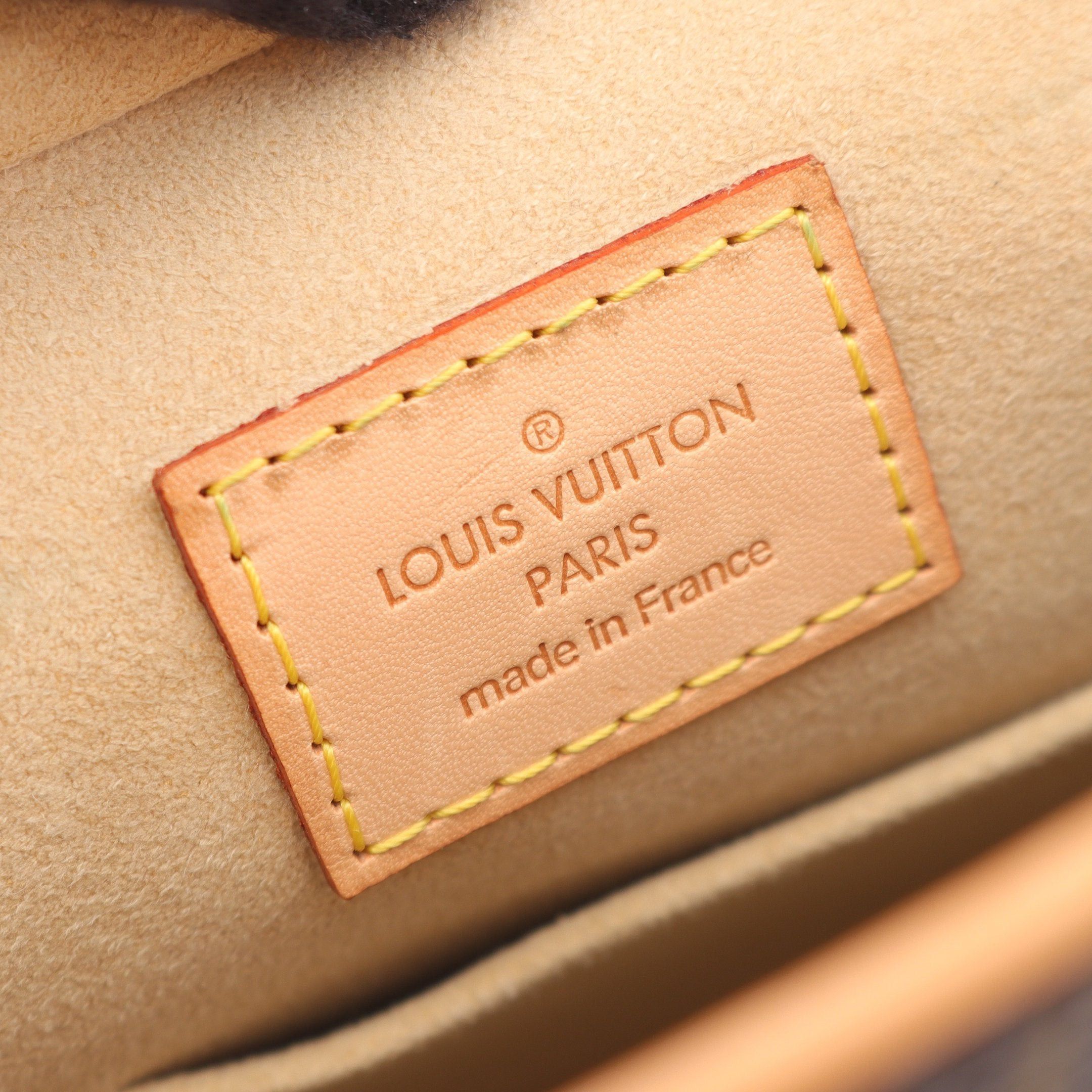 Louis Vuitton Louis Vuitton Hudson Gm Monogram Shoulder Bag Leather Brown Size ONE SIZE - 4 Thumbnail