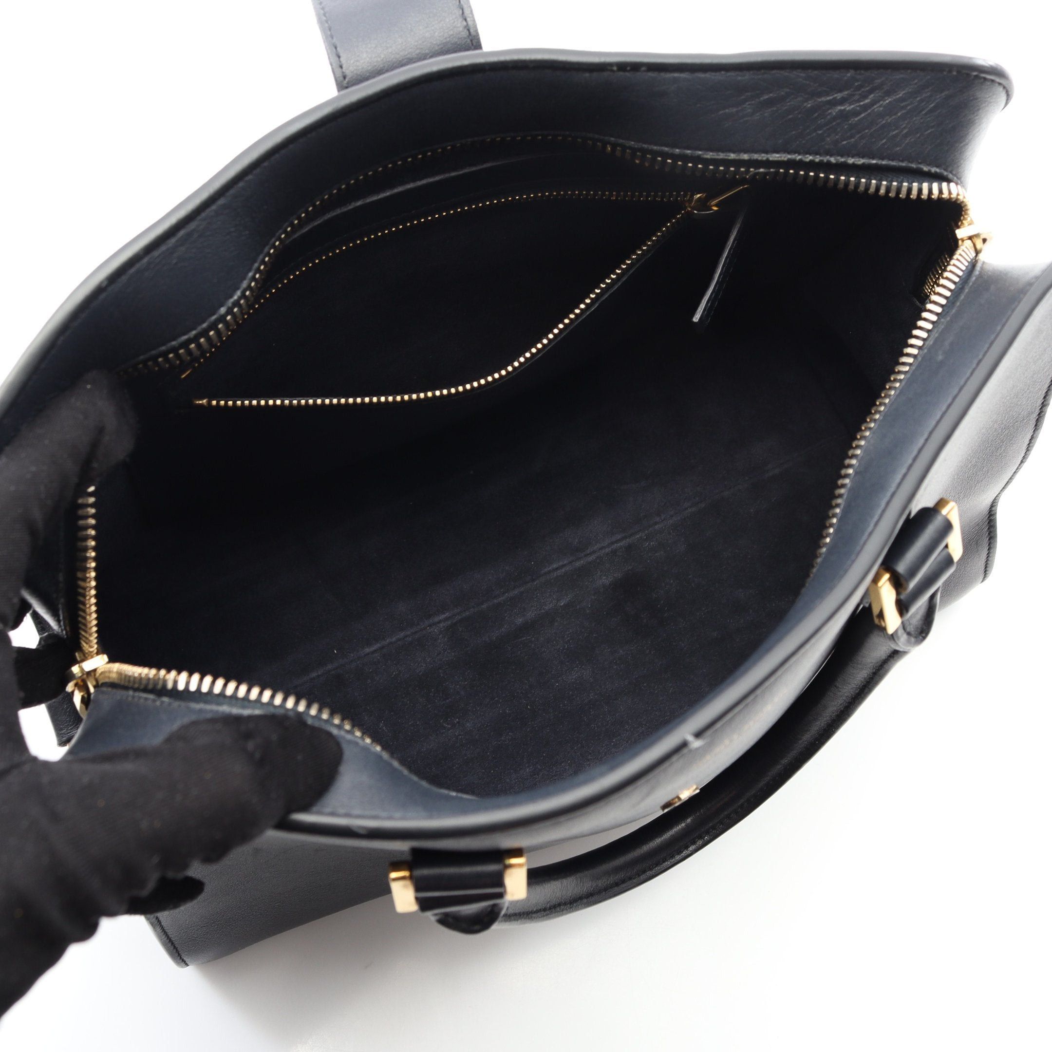 Yves Saint Laurent Yves Saint Laurent Monogram Kabas Handbag Leather Dark Navy Size ONE SIZE - 3 Thumbnail