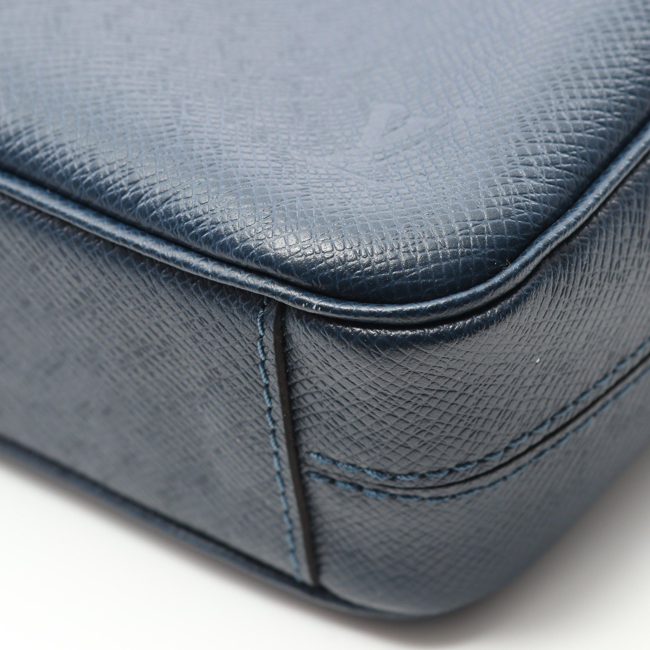 Louis Vuitton Louis Vuitton Porte Document Voyage Pm Taiga Ocean Business Bag Briefcase Leather Dark Blue Size ONE SIZE - 6 Thumbnail