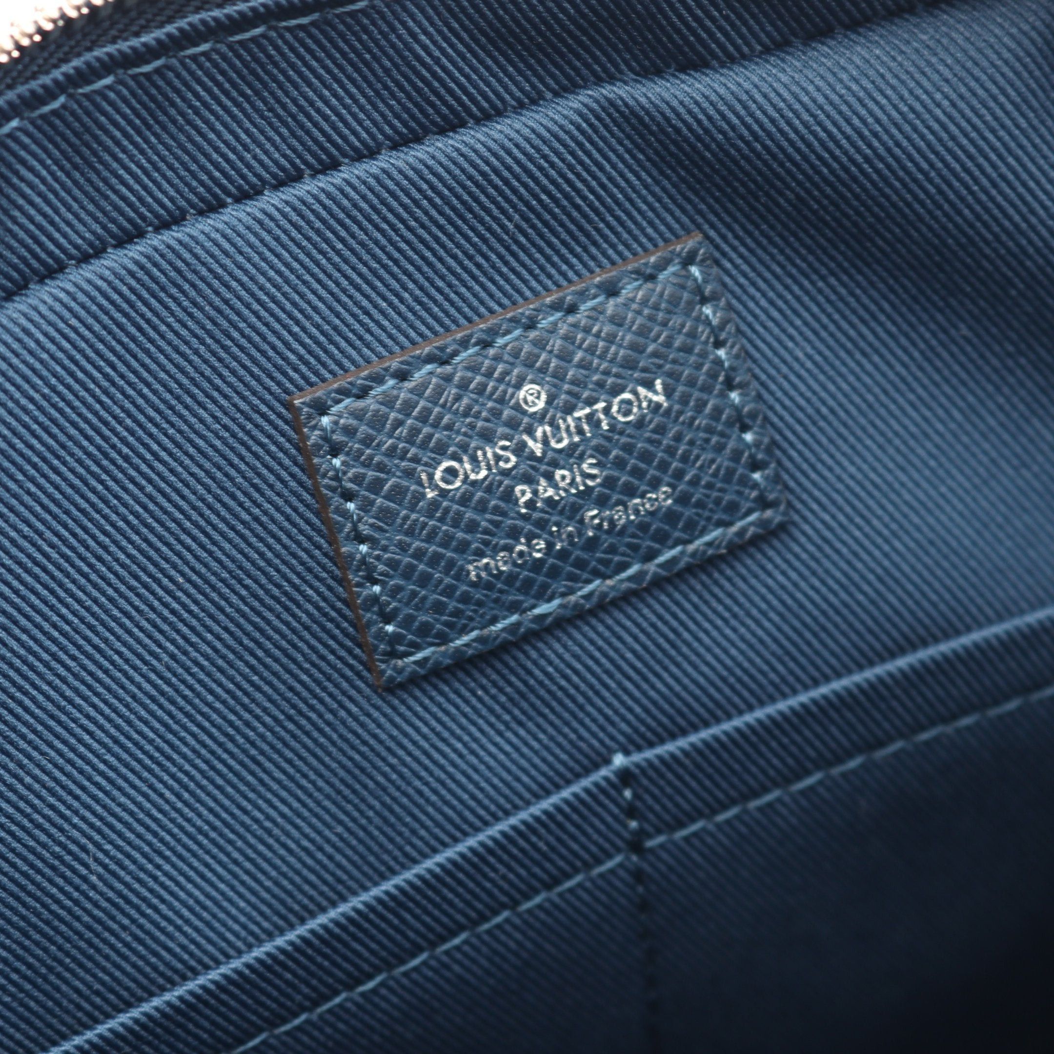 Louis Vuitton Louis Vuitton Porte Document Voyage Pm Taiga Ocean Business Bag Briefcase Leather Dark Blue Size ONE SIZE - 4 Thumbnail