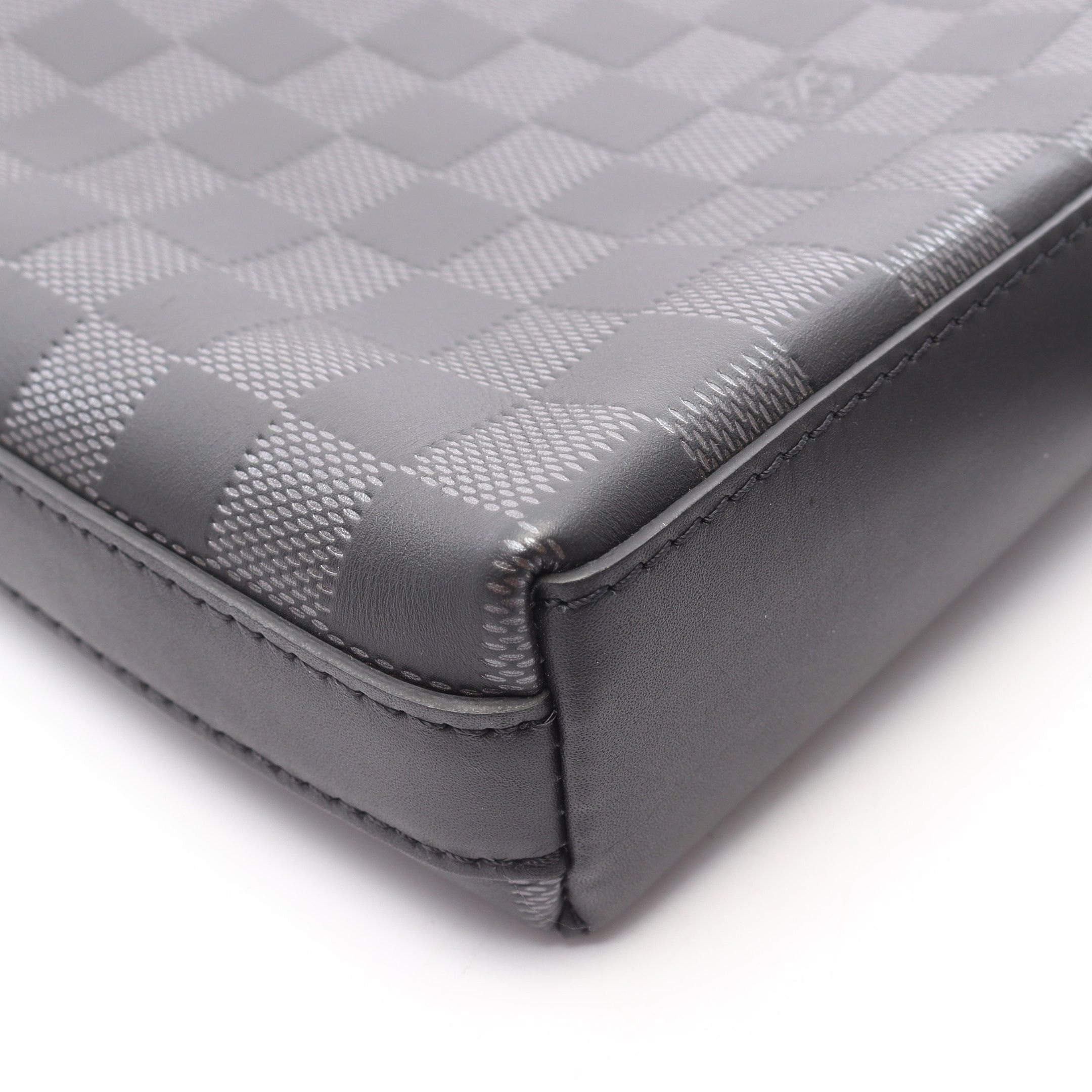 Louis Vuitton Louis Vuitton Discovery Messenger Ppm Damier Infini Onyx Shoulder Bag Leather Black Size ONE SIZE - 6 Thumbnail