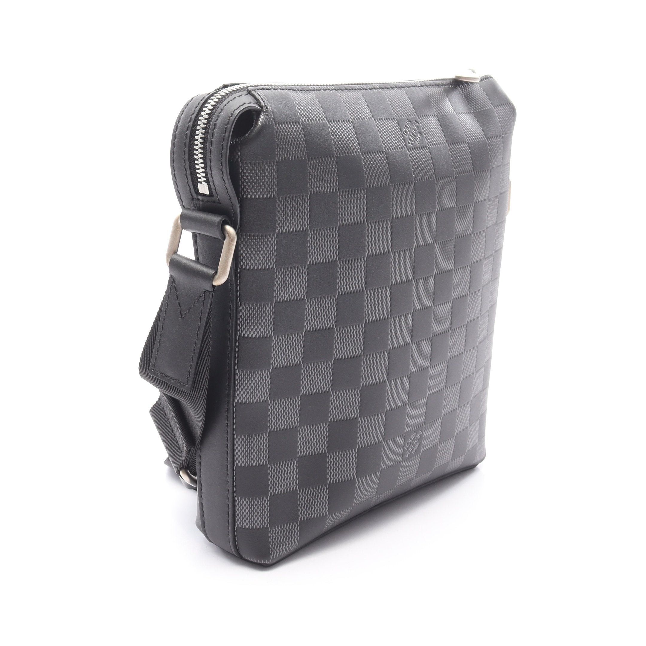 Louis Vuitton Louis Vuitton Discovery Messenger Ppm Damier Infini Onyx Shoulder Bag Leather Black Size ONE SIZE - 2 Thumbnail