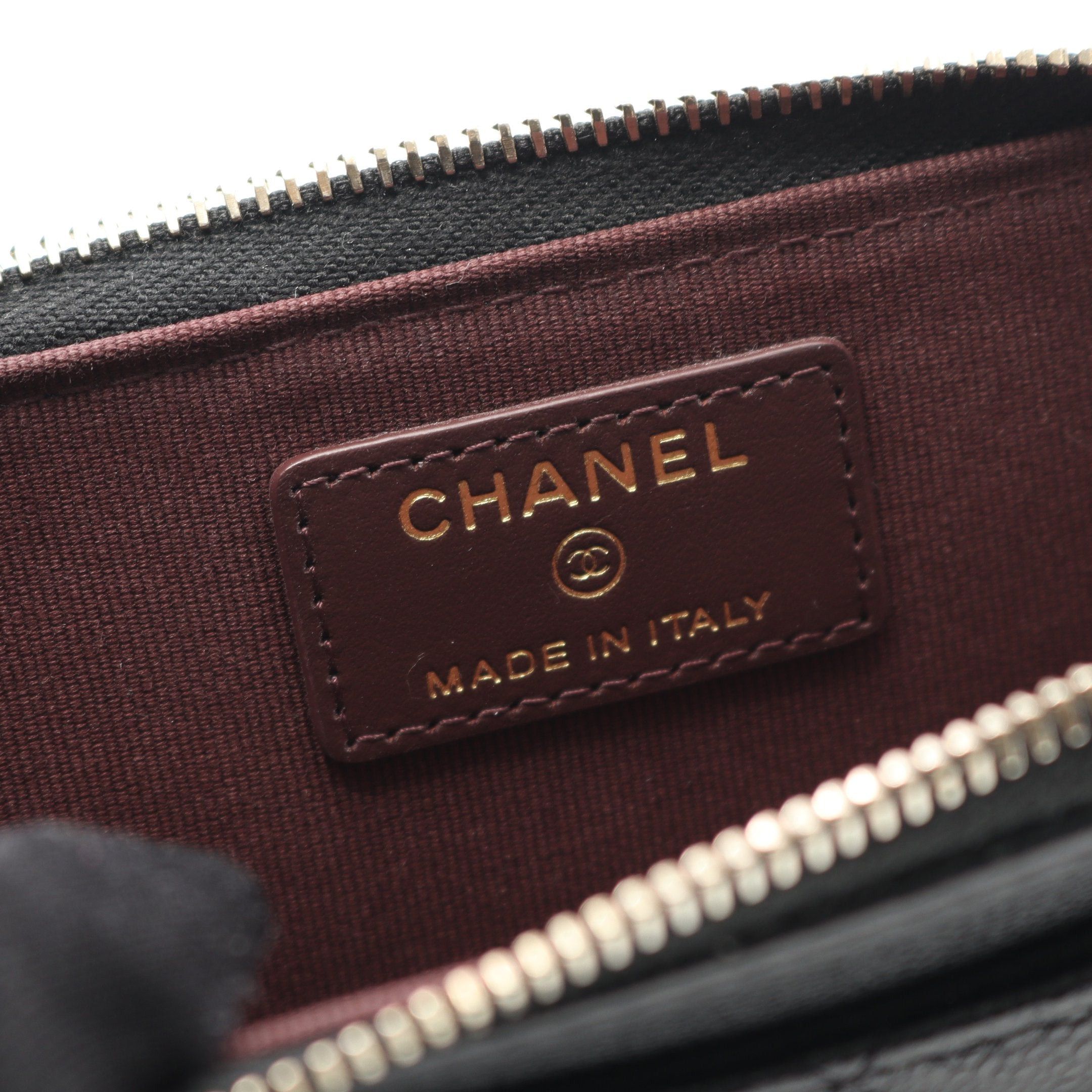 Chanel Chanel Matelasse Card Case Coin Purse Caviar Skin Black Gold Hardware Size ONE SIZE - 4 Thumbnail