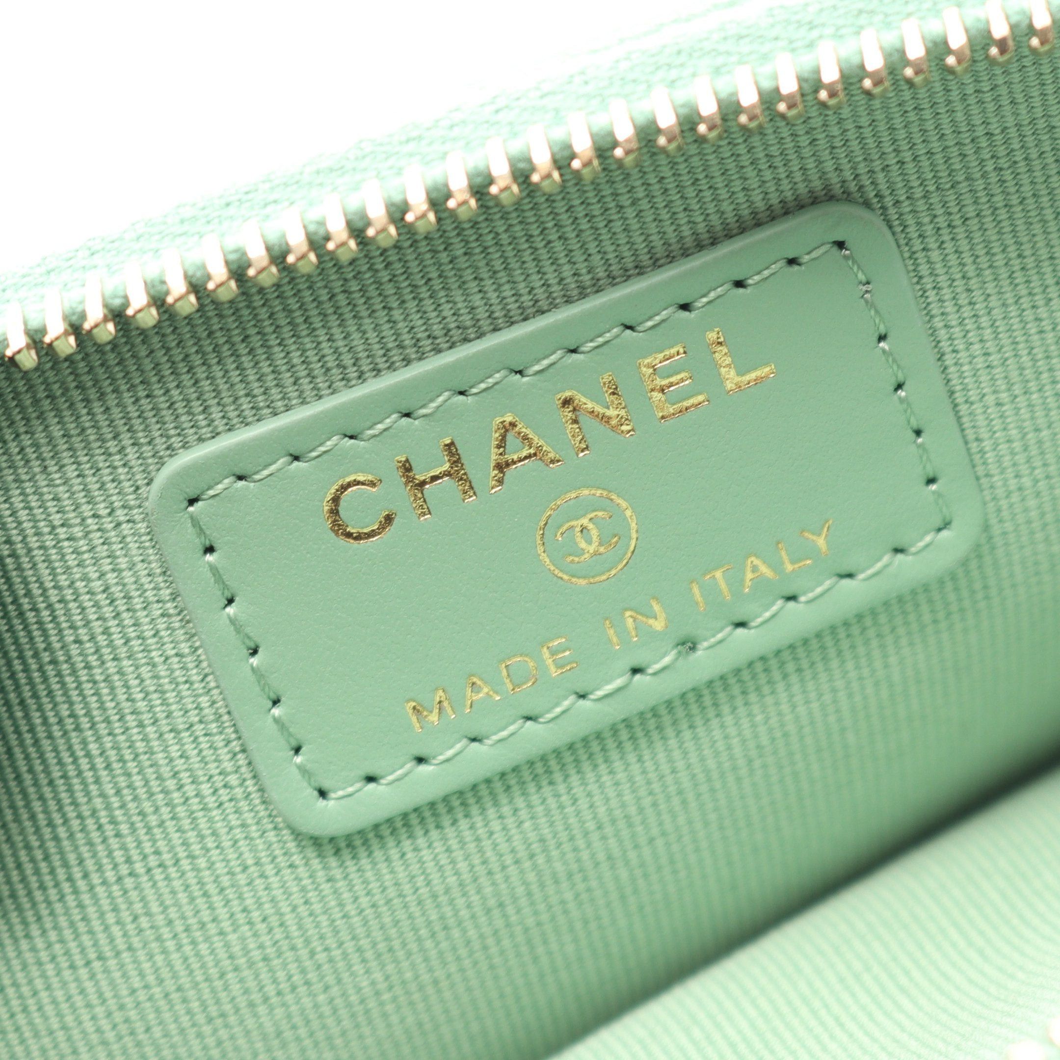 Chanel Chanel Matelasse Card Case Coin Purse Caviar Skin Light Green Gold Hardware Size ONE SIZE - 4 Thumbnail