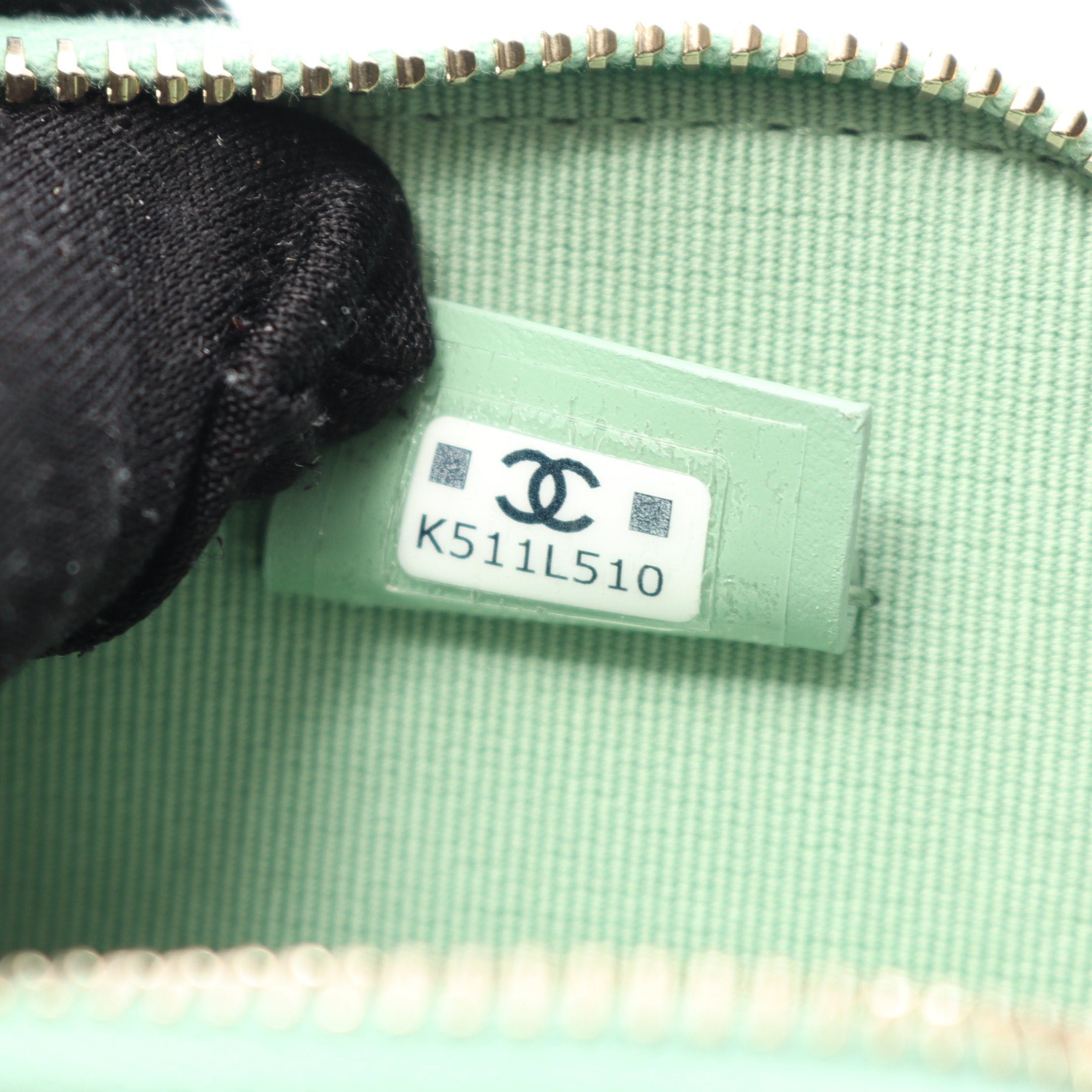 Chanel Chanel Matelasse Card Case Coin Purse Caviar Skin Light Green Gold Hardware Size ONE SIZE - 5 Thumbnail