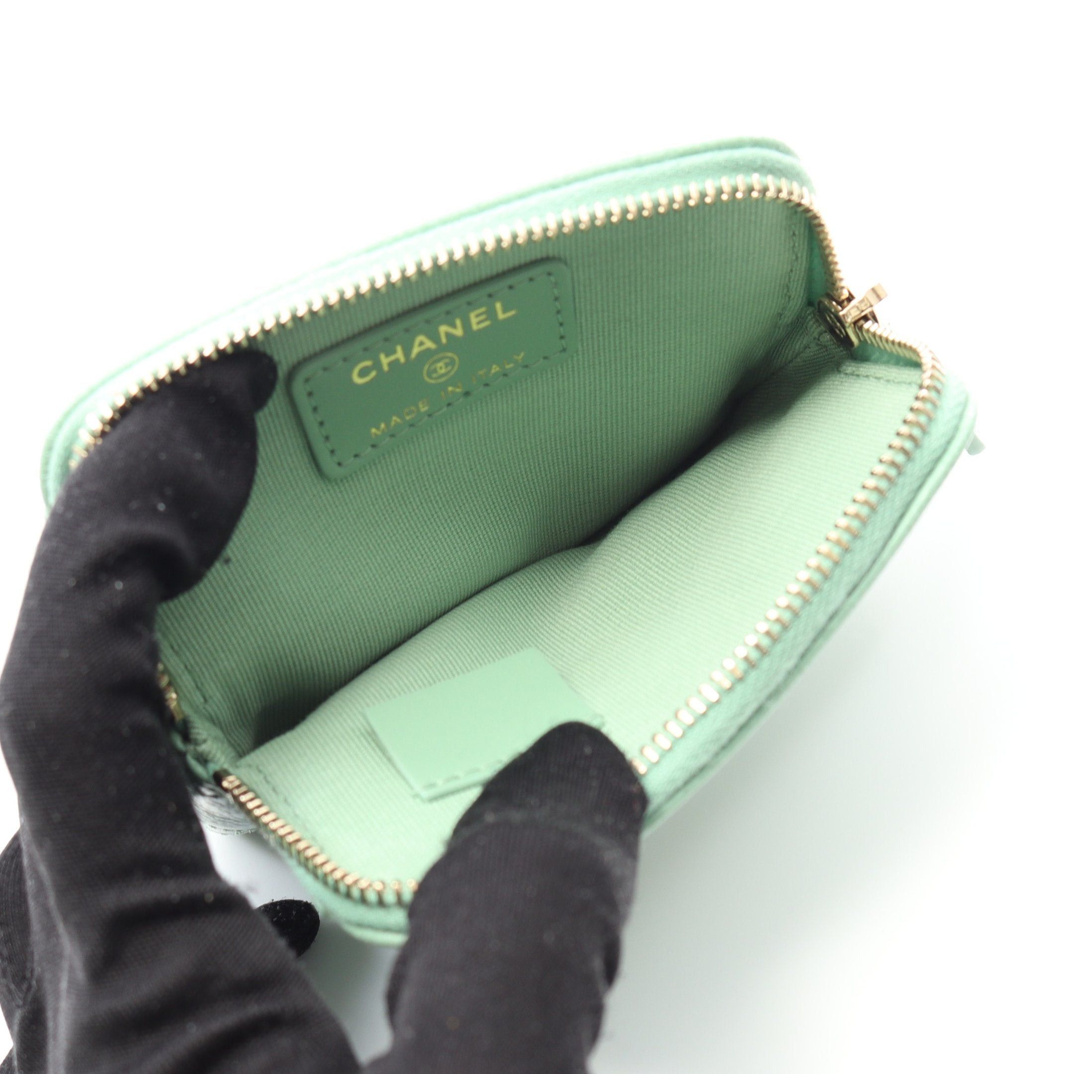 Chanel Chanel Matelasse Card Case Coin Purse Caviar Skin Light Green Gold Hardware Size ONE SIZE - 3 Thumbnail