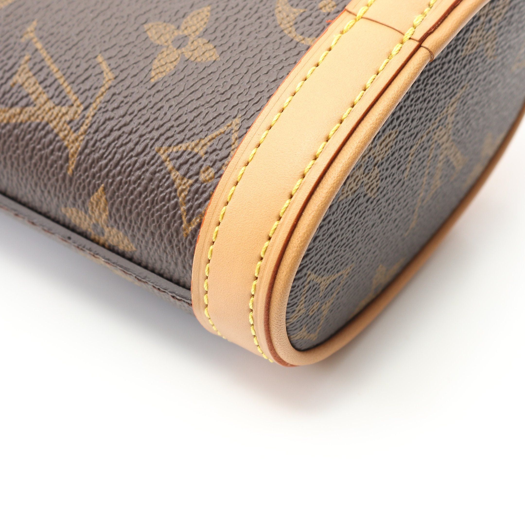 Louis Vuitton Louis Vuitton Fold Me Pouch Monogram Shoulder Bag Leather Brown Size ONE SIZE - 5 Thumbnail