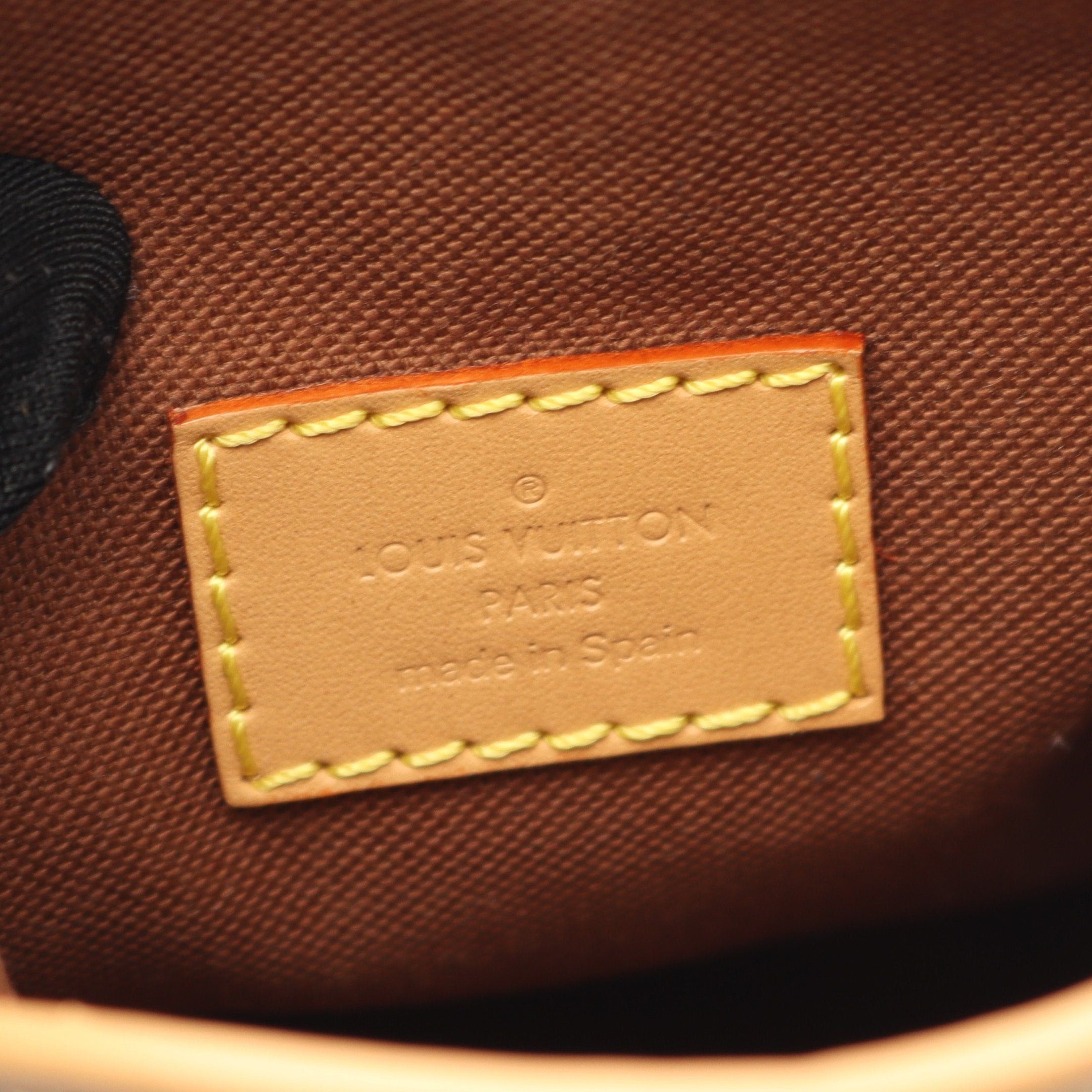 Louis Vuitton Louis Vuitton Fold Me Pouch Monogram Shoulder Bag Leather Brown Size ONE SIZE - 4 Thumbnail