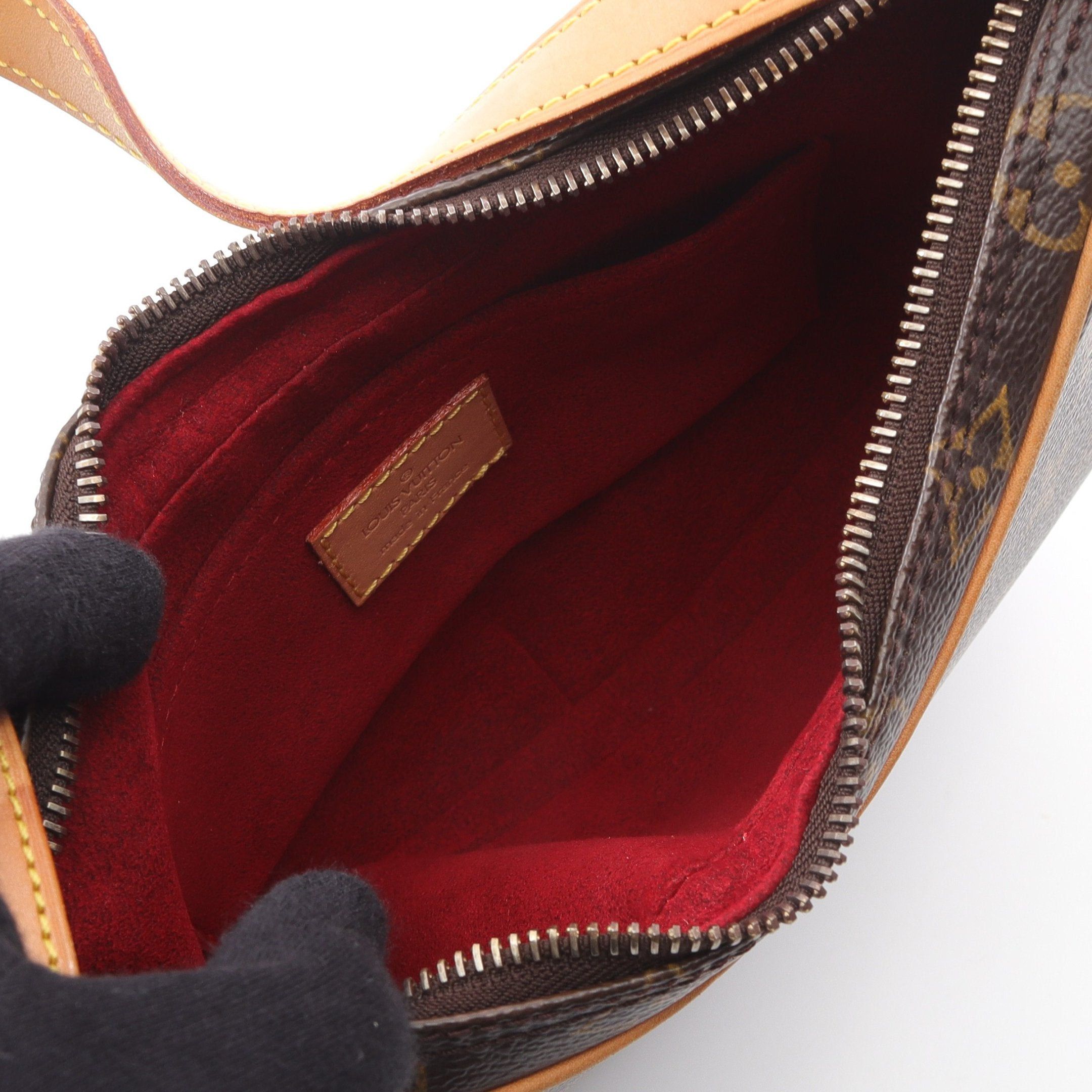 Louis Vuitton Louis Vuitton Pochette Croissant Monogram Shoulder Bag Leather Brown Size ONE SIZE - 3 Thumbnail