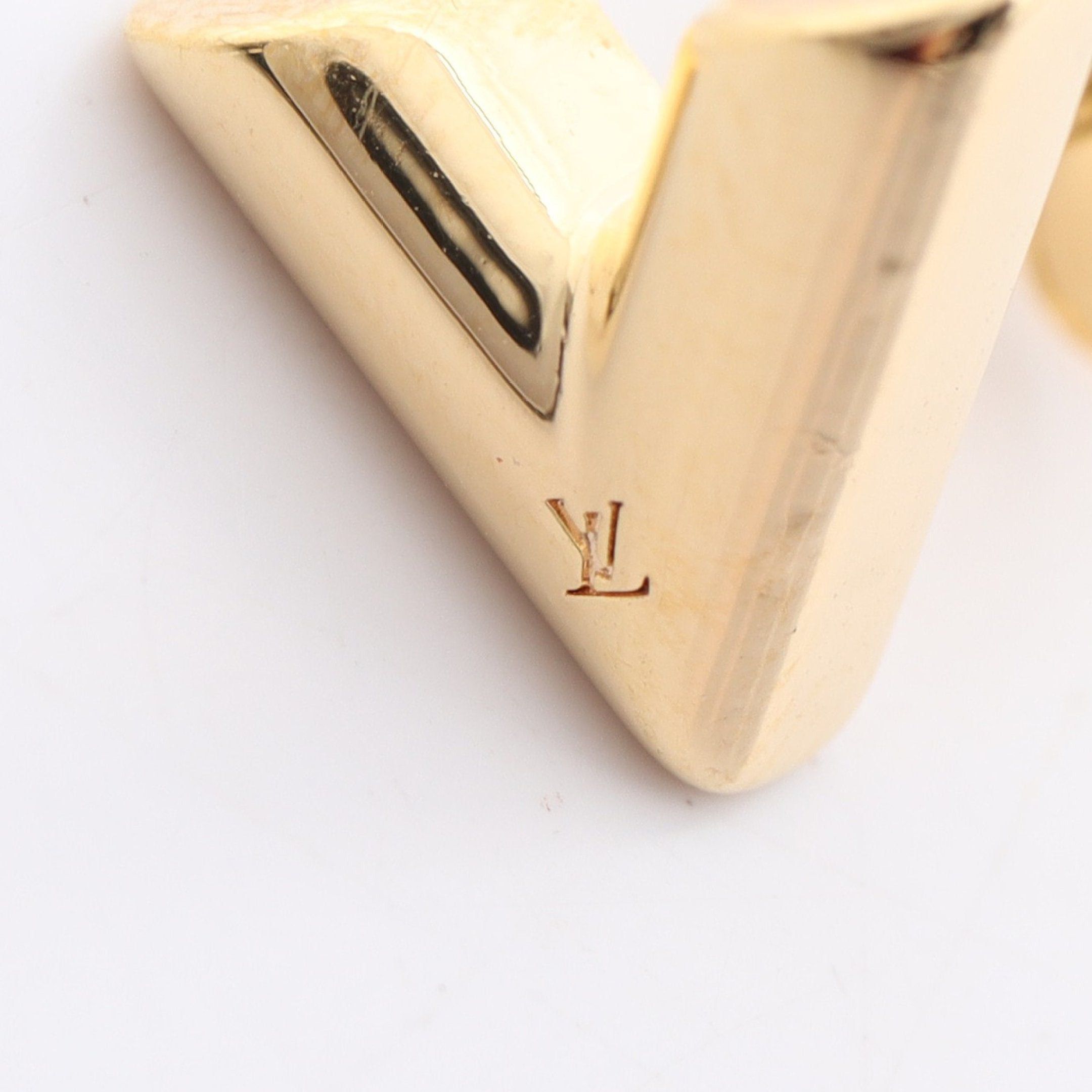 Louis Vuitton Louis Vuitton Studs Earrings Essential V Gp Gold Size ONE SIZE - 3 Thumbnail