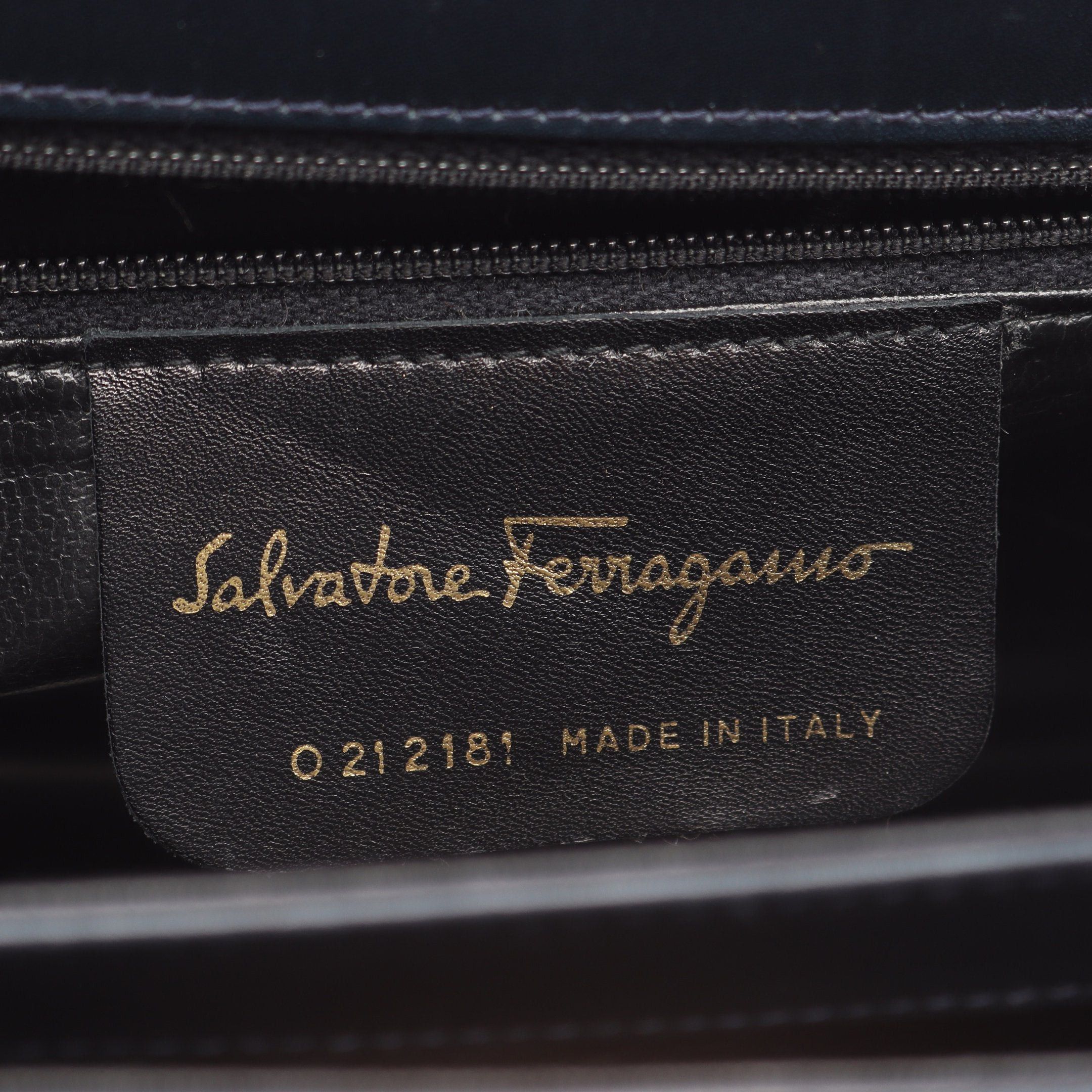 Salvatore Ferragamo Salvatore Ferragamo Gancini Handbag Leather Dark Navy Size ONE SIZE - 4 Thumbnail