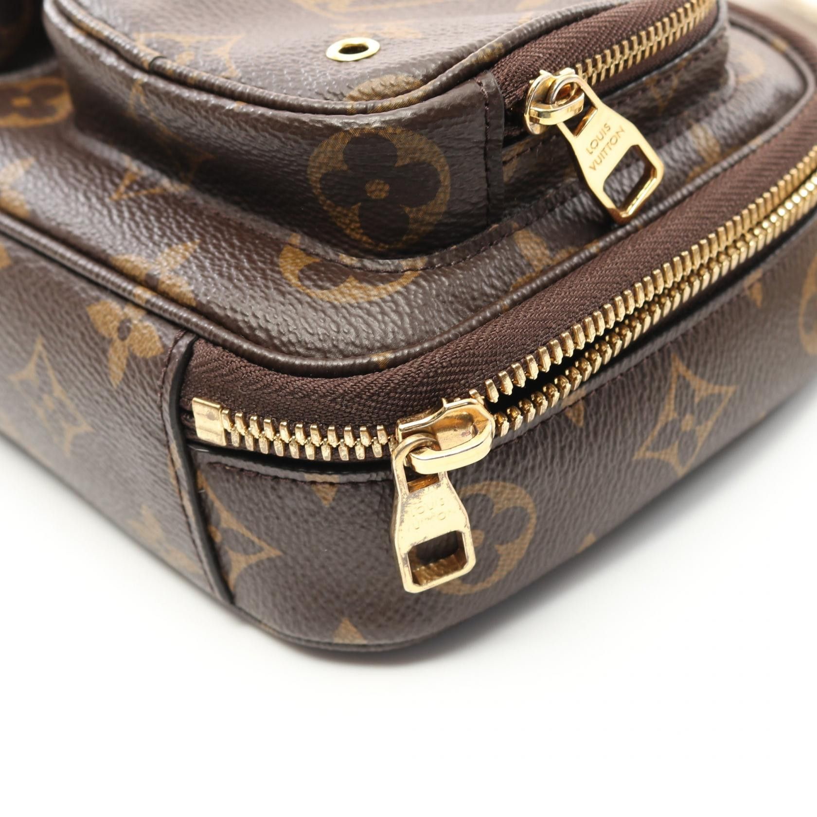 Louis Vuitton Louis Vuitton Louis Vuitton Utility Crossbody Monogram 2way bag Canvas Crossbody Bag M80446 Size ONE SIZE - 6 Thumbnail
