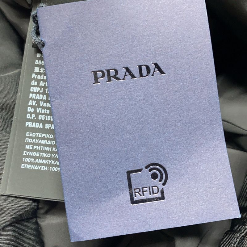 Prada PRADA Logo Print Jacket for Women Size US XS / EU 42 / 0 - 3 Thumbnail