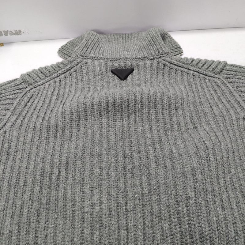 Prada Prada SS22 Gray Wool Knit Long Sleeve Sweater Size US S / EU 44-46 / 1 - 6 Thumbnail