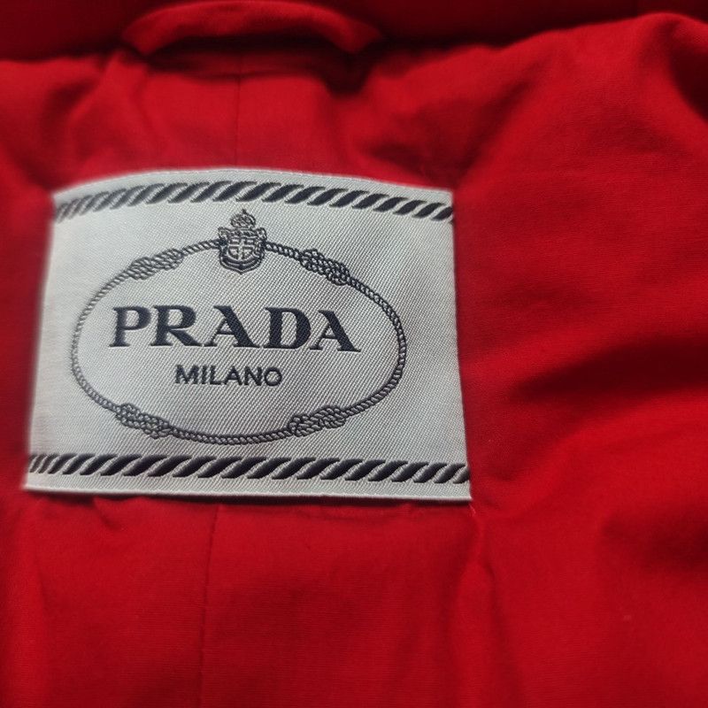Prada Prada Red Short Down Jacket for Women Size US S / EU 44-46 / 1 - 2 Thumbnail