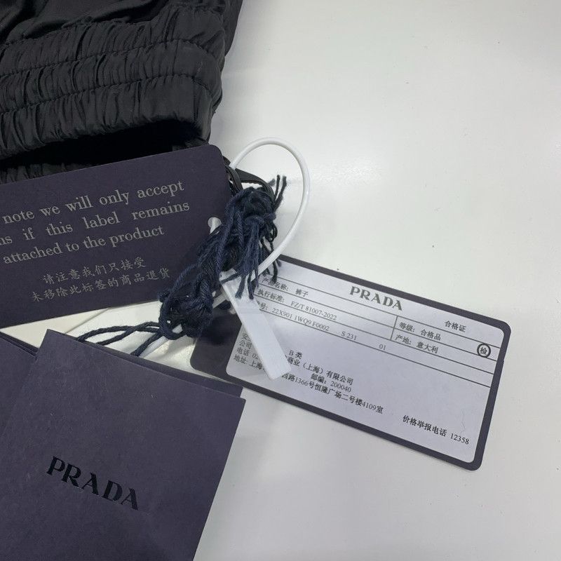Prada Prada SS23 Letter Print Casual Shorts Size US 40 / EU 56 - 3 Thumbnail