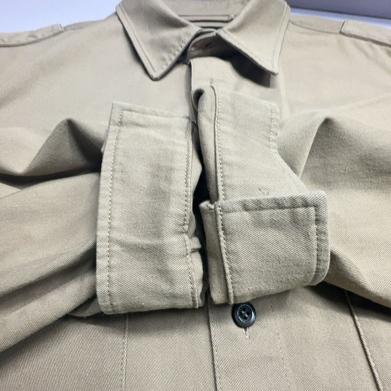 Prada Prada Logo Long Sleeve Shirt for Men Size US L / EU 52-54 / 3 - 8 Thumbnail