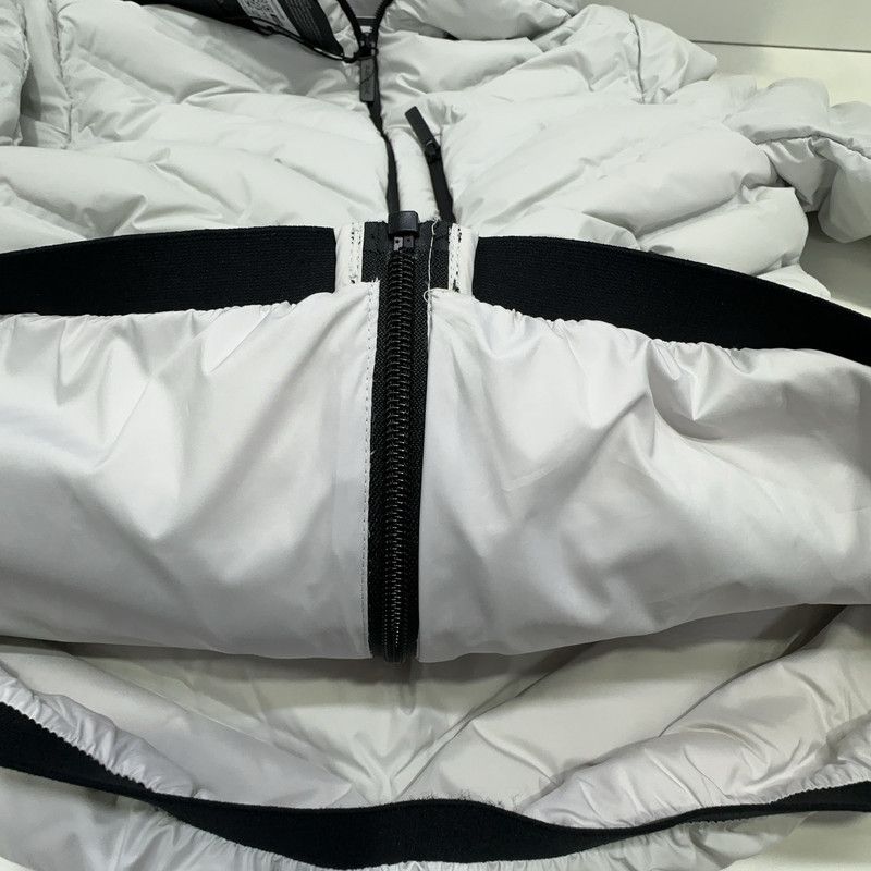 Prada Prada Men's Hooded Puffer Jacket in Ivory Size US M / EU 48-50 / 2 - 2 Thumbnail