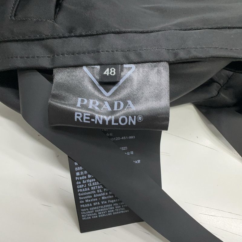 Prada Prada Re-Nylon Logo Hooded Jacket for Men Size US M / EU 48-50 / 2 - 2 Thumbnail