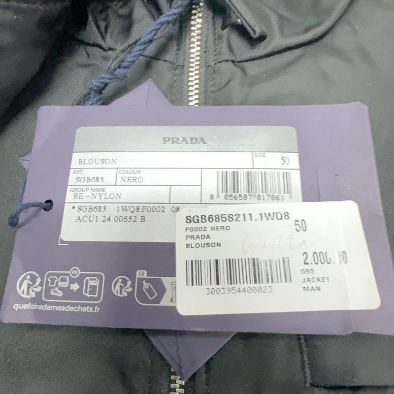 Prada Prada Re-Nylon Logo Hooded Jacket for Men Size US L / EU 52-54 / 3 - 9 Thumbnail
