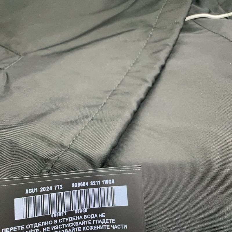 Prada Prada Logo Zip Long Sleeve Jacket for Men Size US XL / EU 56 / 4 - 5 Thumbnail