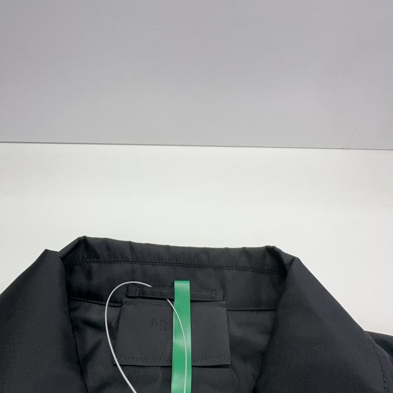 Prada Prada Logo Zip Long Sleeve Jacket for Men Size US XL / EU 56 / 4 - 9 Thumbnail