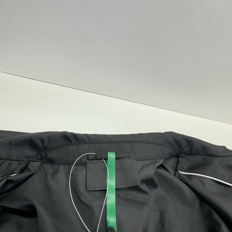 Prada Prada Logo Zip Long Sleeve Jacket for Men Size US XL / EU 56 / 4 - 11 Thumbnail
