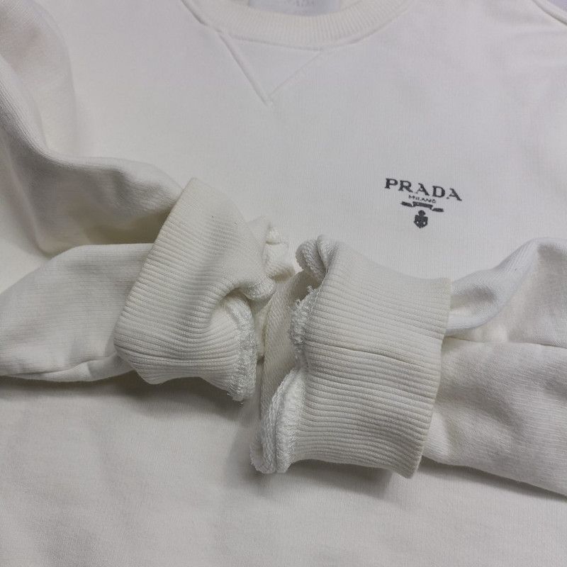 Prada Prada Logo Print Crewneck Sweatshirt for Men Size US L / EU 52-54 / 3 - 12 Thumbnail
