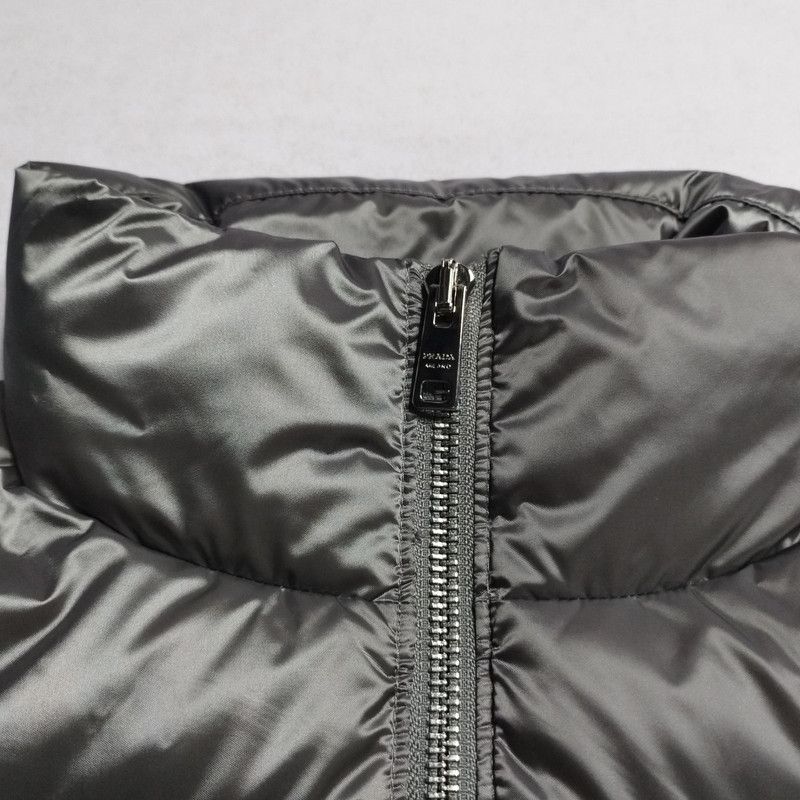 Prada Prada Blue Down Vest with Triangle Logo Size US S / EU 44-46 / 1 - 6 Thumbnail