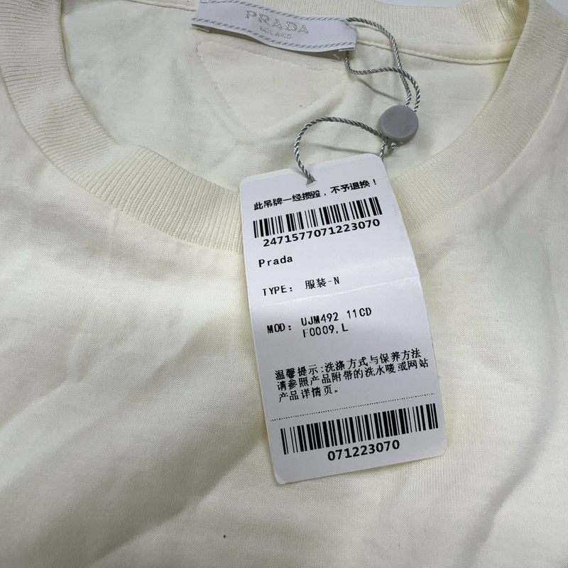 Prada Prada Casual Minimalist T-Shirt Size US L / EU 52-54 / 3 - 3 Thumbnail