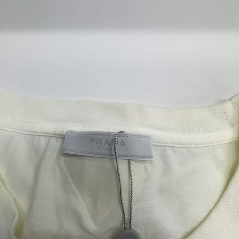 Prada Prada Casual White Short Sleeve T-Shirt Size US XXL / EU 58 / 5 - 9 Thumbnail