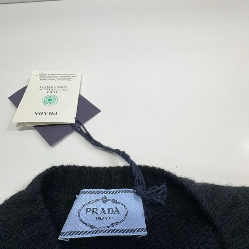 Prada Prada Black V-Neck Wool Vest Size US S / EU 44-46 / 1 - 6 Thumbnail