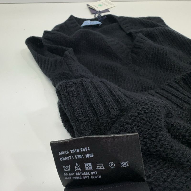 Prada Prada Black V-Neck Wool Vest Size US S / EU 44-46 / 1 - 5 Thumbnail