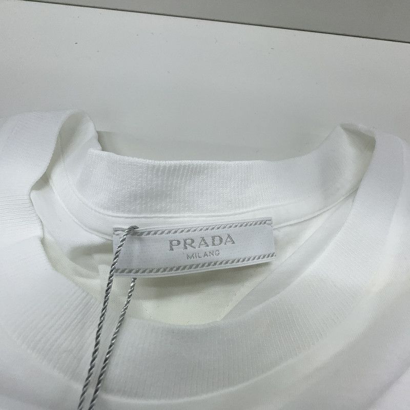 Prada Prada Casual Round Neck Short Sleeve T-Shirt Size US M / EU 48-50 / 2 - 5 Thumbnail