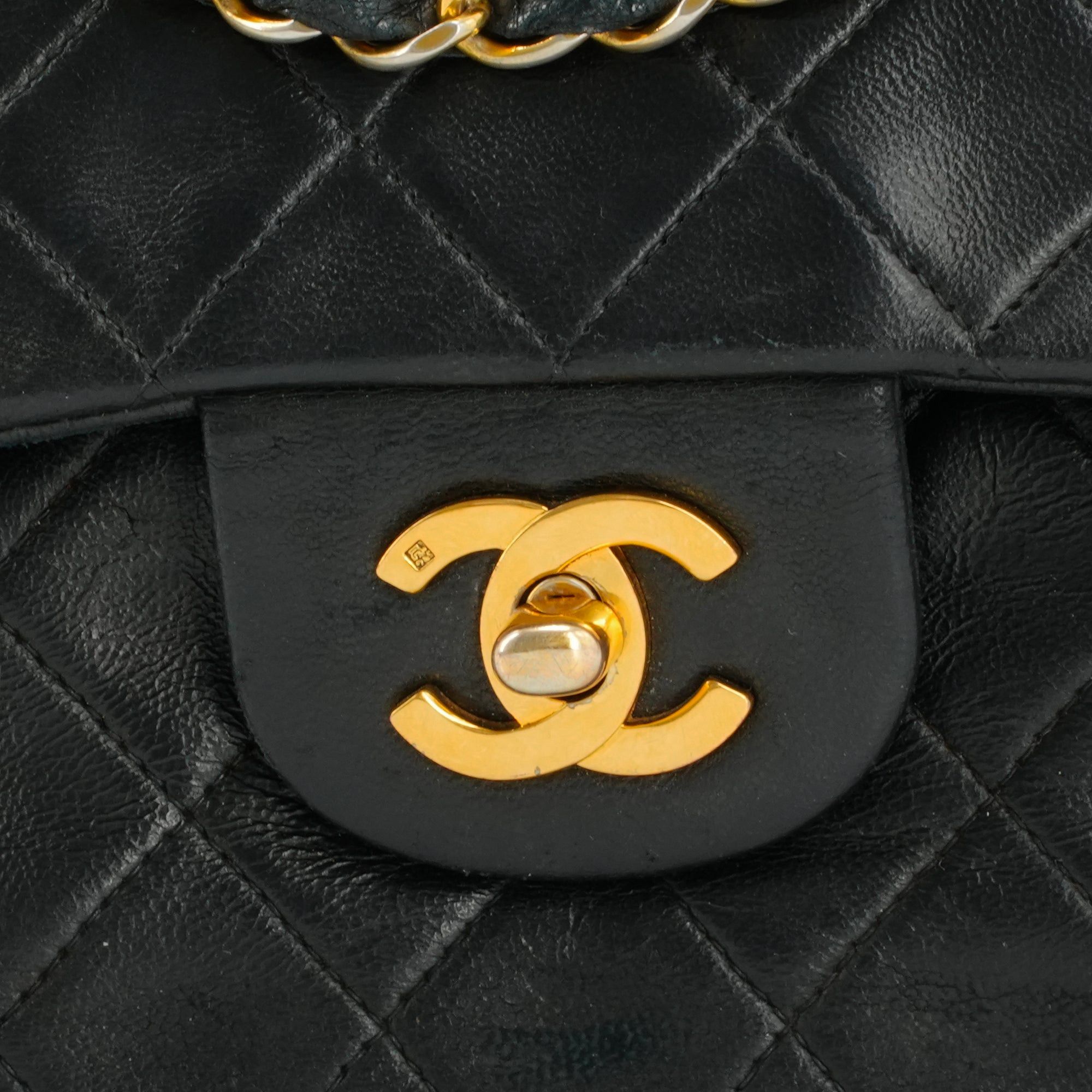 Chanel CHANEL - Chanel Classic/Timeless medium handbag in vintage black quilted leather Size ONE SIZE - 5 Thumbnail