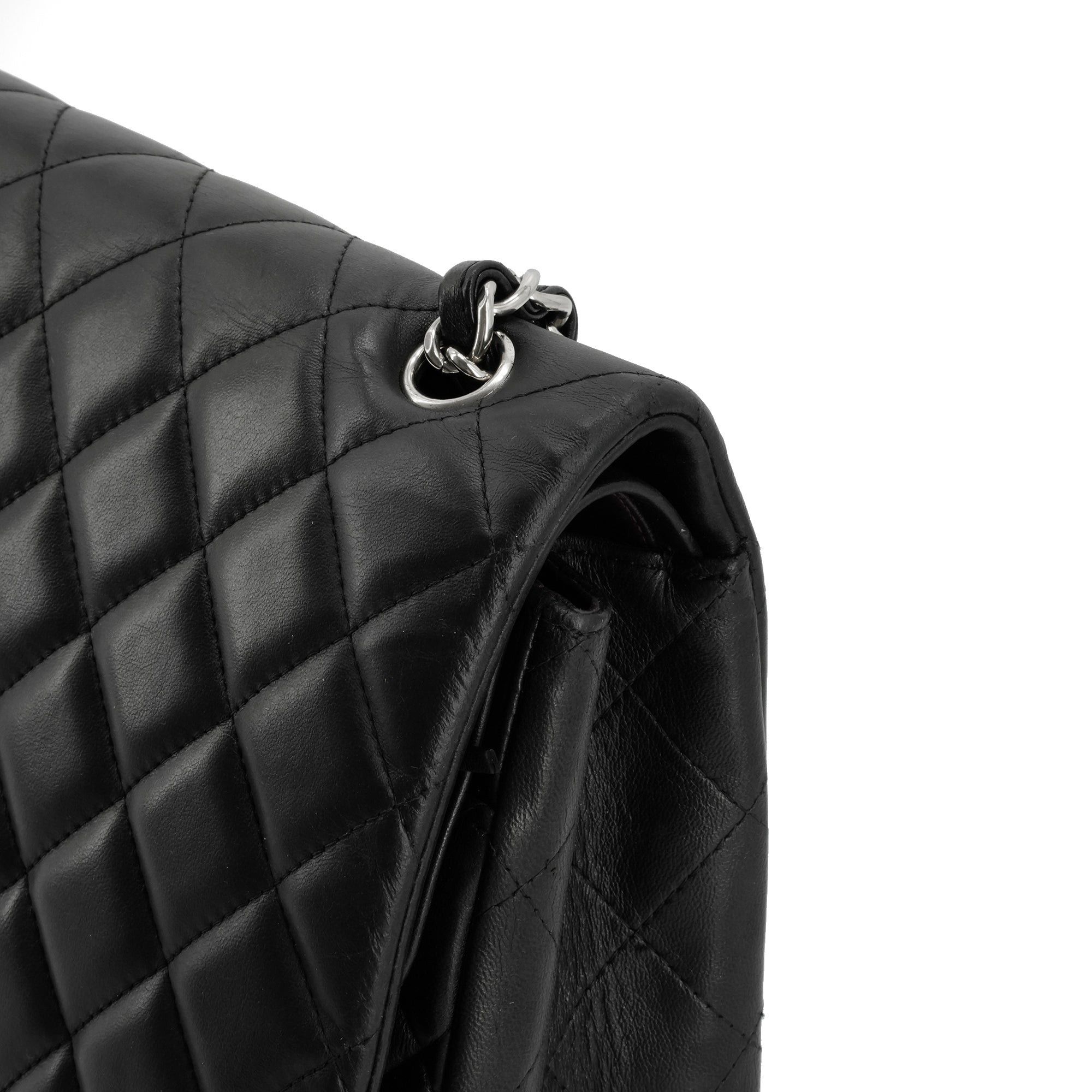 Chanel CHANEL - Chanel Classic/Timeless Maxi Jumbo shoulder bag in black smooth leather Size ONE SIZE - 7 Thumbnail