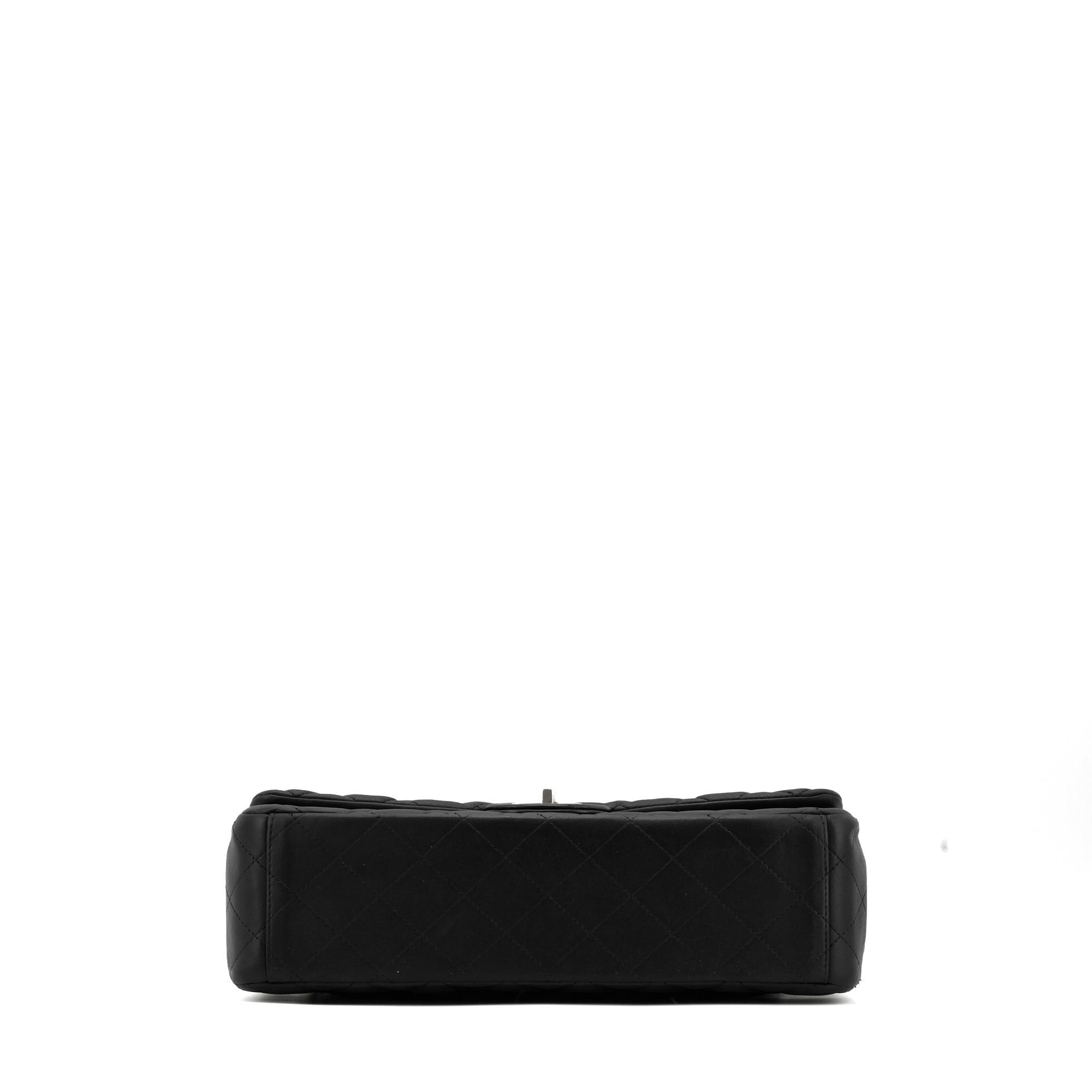Chanel CHANEL - Chanel Classic/Timeless Maxi Jumbo shoulder bag in black smooth leather Size ONE SIZE - 4 Thumbnail