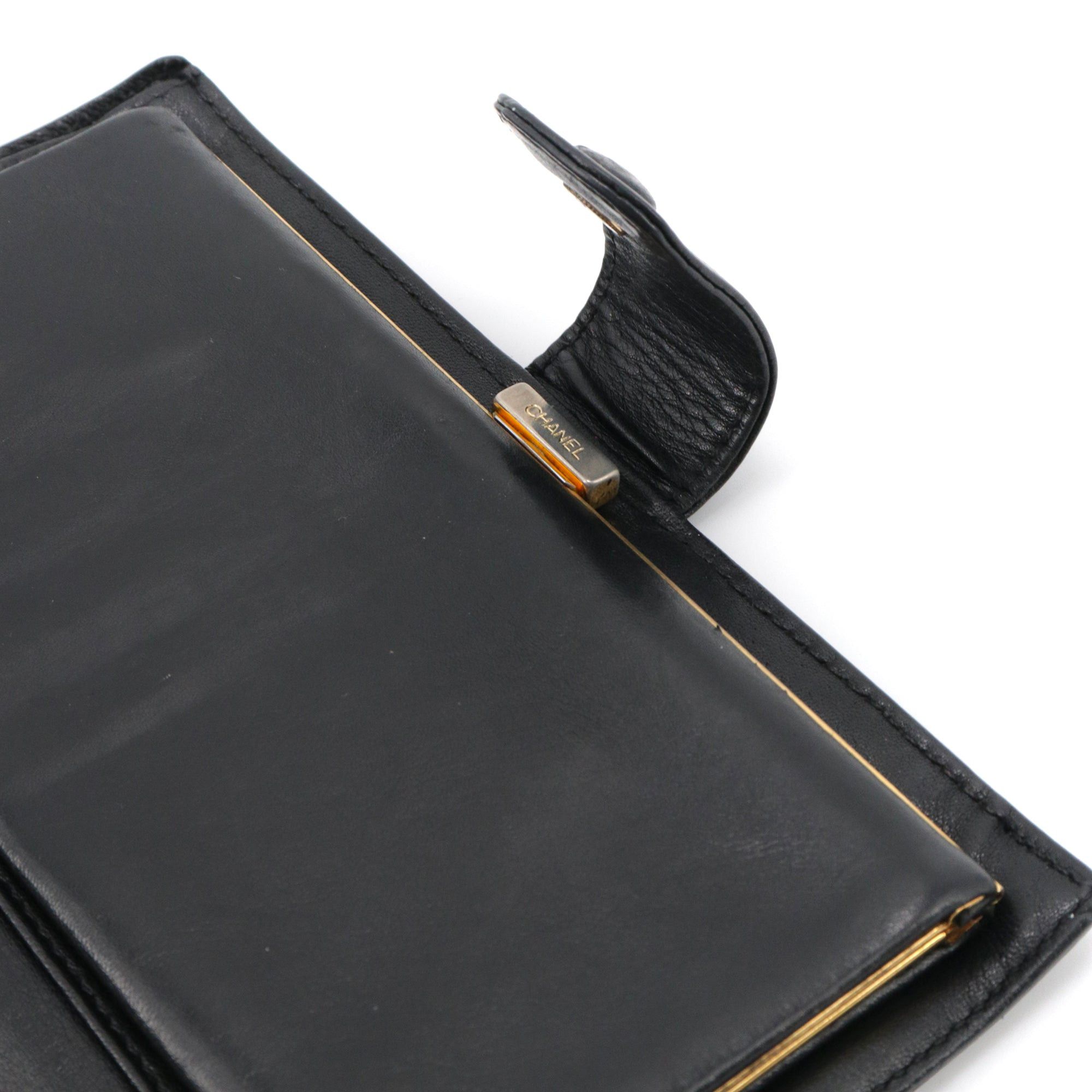 Chanel CHANEL - Chanel CC wallet in vintage black grained leather Size ONE SIZE - 8 Thumbnail