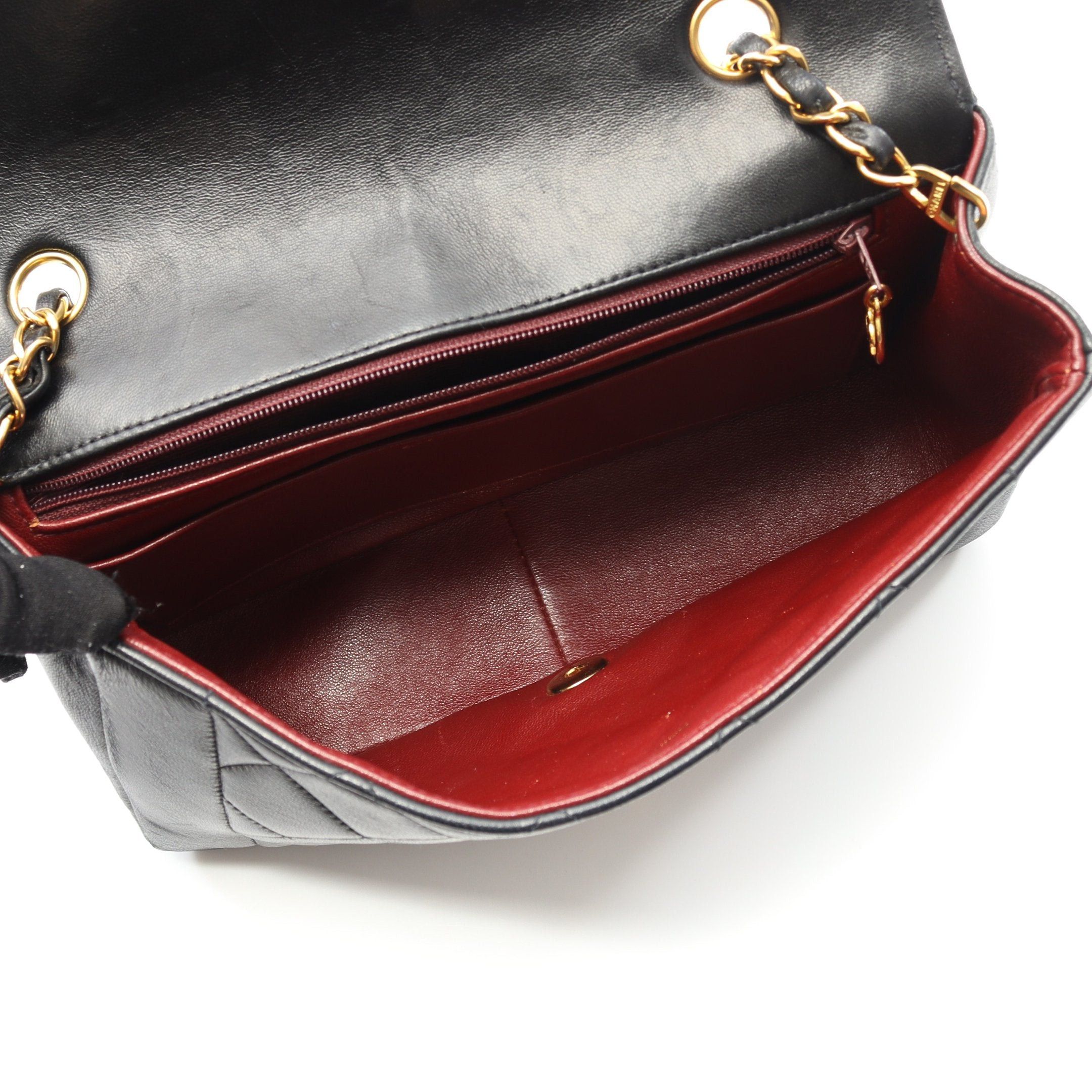 Chanel Chanel Matelasse Diana Flap Chain Shoulder Bag Lambskin Black Gold Hardware Size ONE SIZE - 3 Thumbnail