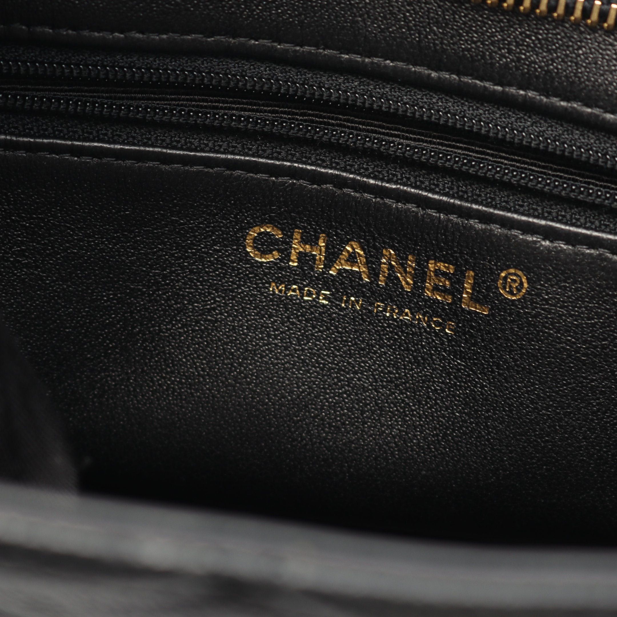 Chanel Chanel Reissue Tote Handbag Bag Caviar Skin Black Gold Hardware Size ONE SIZE - 4 Thumbnail