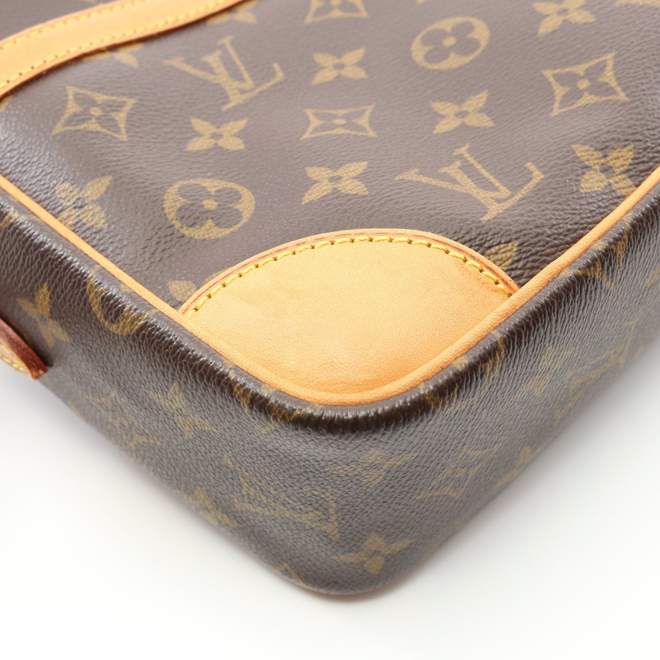 Louis Vuitton Louis Vuitton Trocadero 30 Monogram Shoulder Bag Leather Brown Size ONE SIZE - 8 Thumbnail