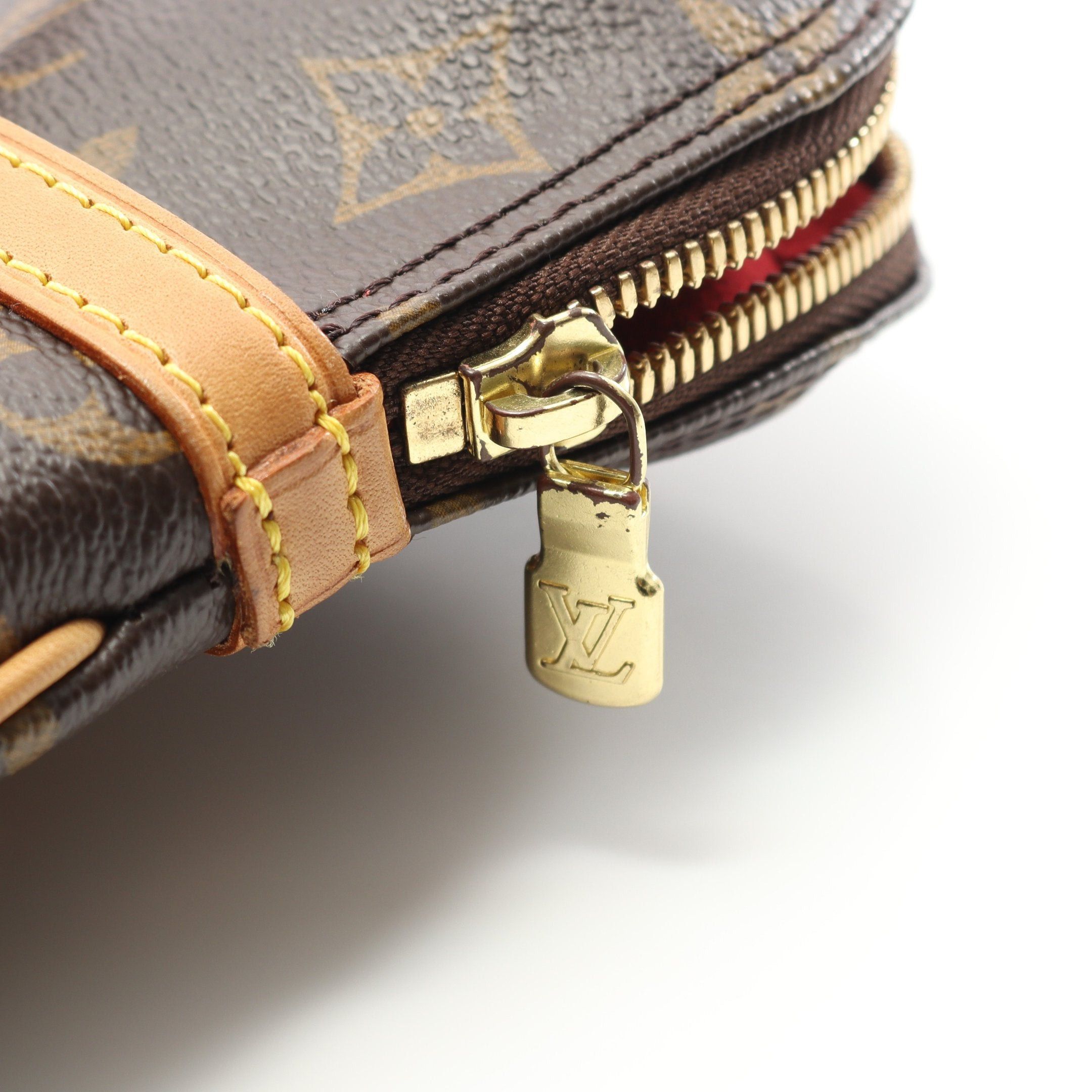 Louis Vuitton Louis Vuitton Kusan Gm Monogram Shoulder Bag Leather Brown Size ONE SIZE - 6 Thumbnail