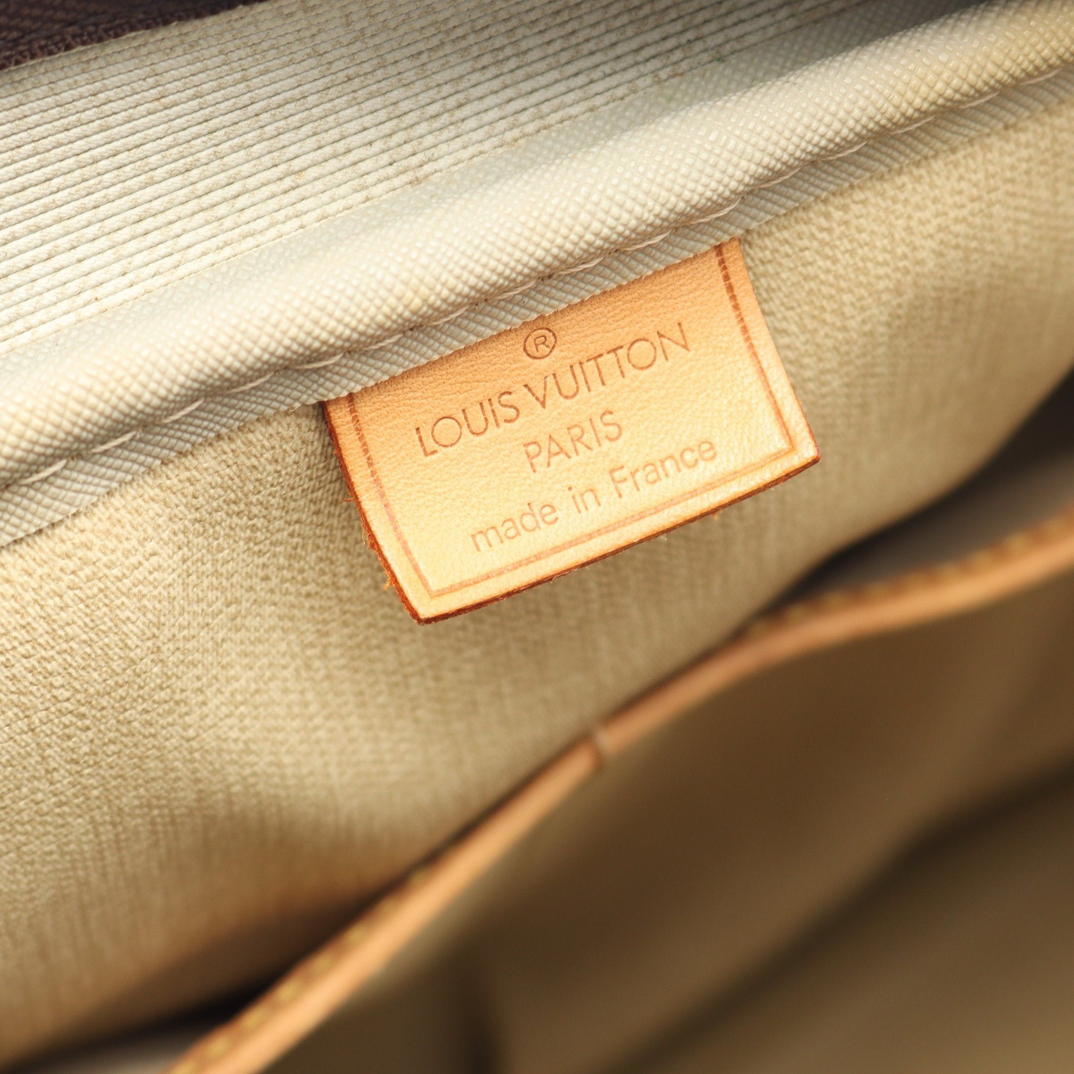 Louis Vuitton Louis Vuitton Deauville Bowling Vanity Monogram Handbag Leather Brown Size ONE SIZE - 4 Thumbnail