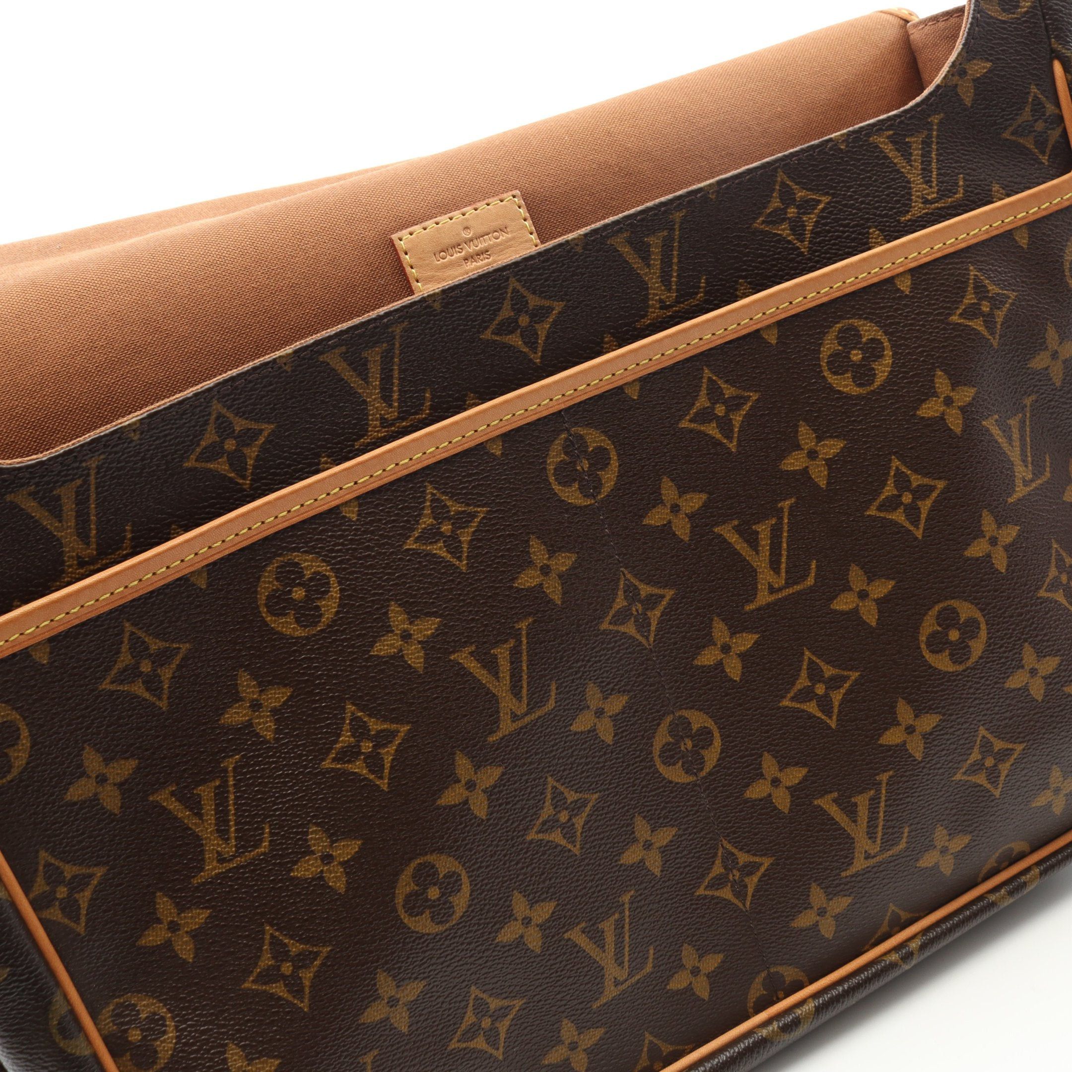 Louis Vuitton Louis Vuitton Messenger Gm Bosforo Monogram Shoulder Bag Leather Brown Size ONE SIZE - 10 Thumbnail
