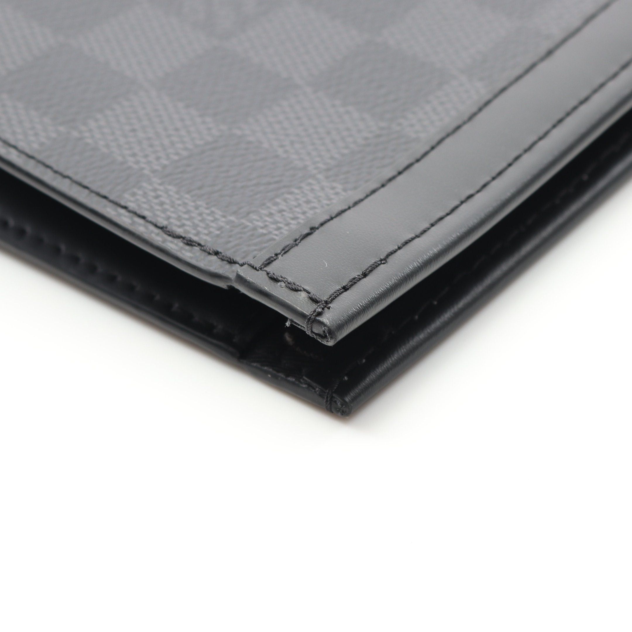 Louis Vuitton Louis Vuitton Pochette Voyage Mm Damier Graphite Clutch Bag Leather Black Size ONE SIZE - 5 Thumbnail