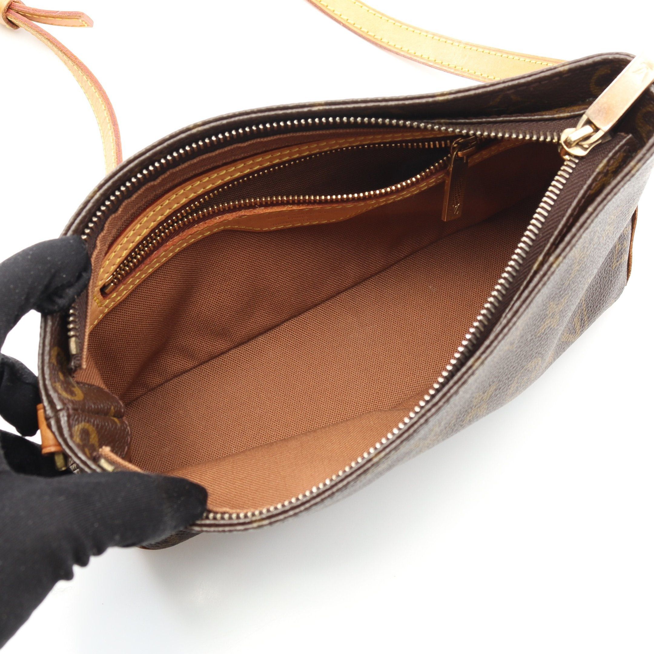 Louis Vuitton Louis Vuitton Trotteur Monogram Shoulder Bag Leather Brown Size ONE SIZE - 3 Thumbnail