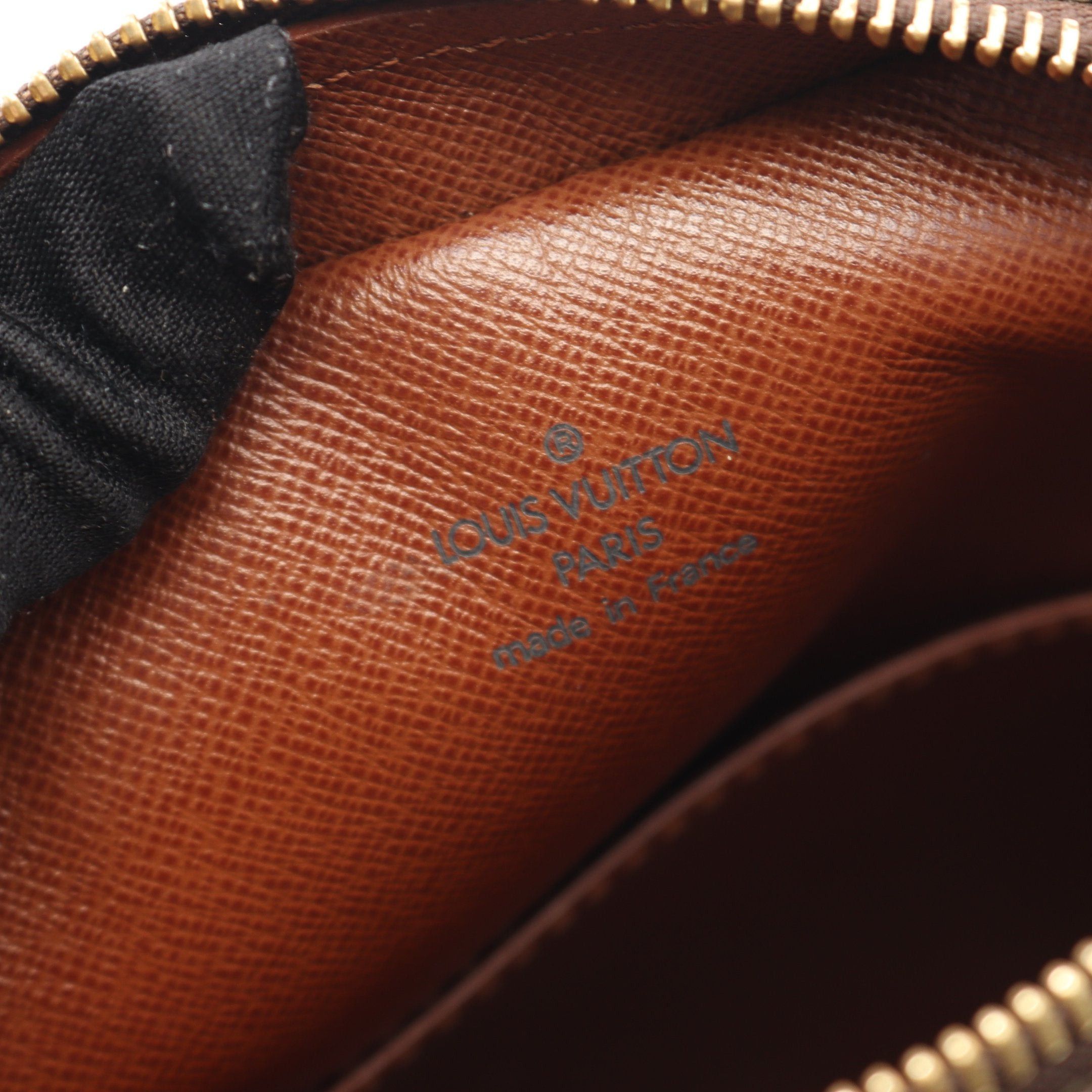 Louis Vuitton Louis Vuitton Amazon Monogram Shoulder Bag Leather Brown Size ONE SIZE - 4 Thumbnail