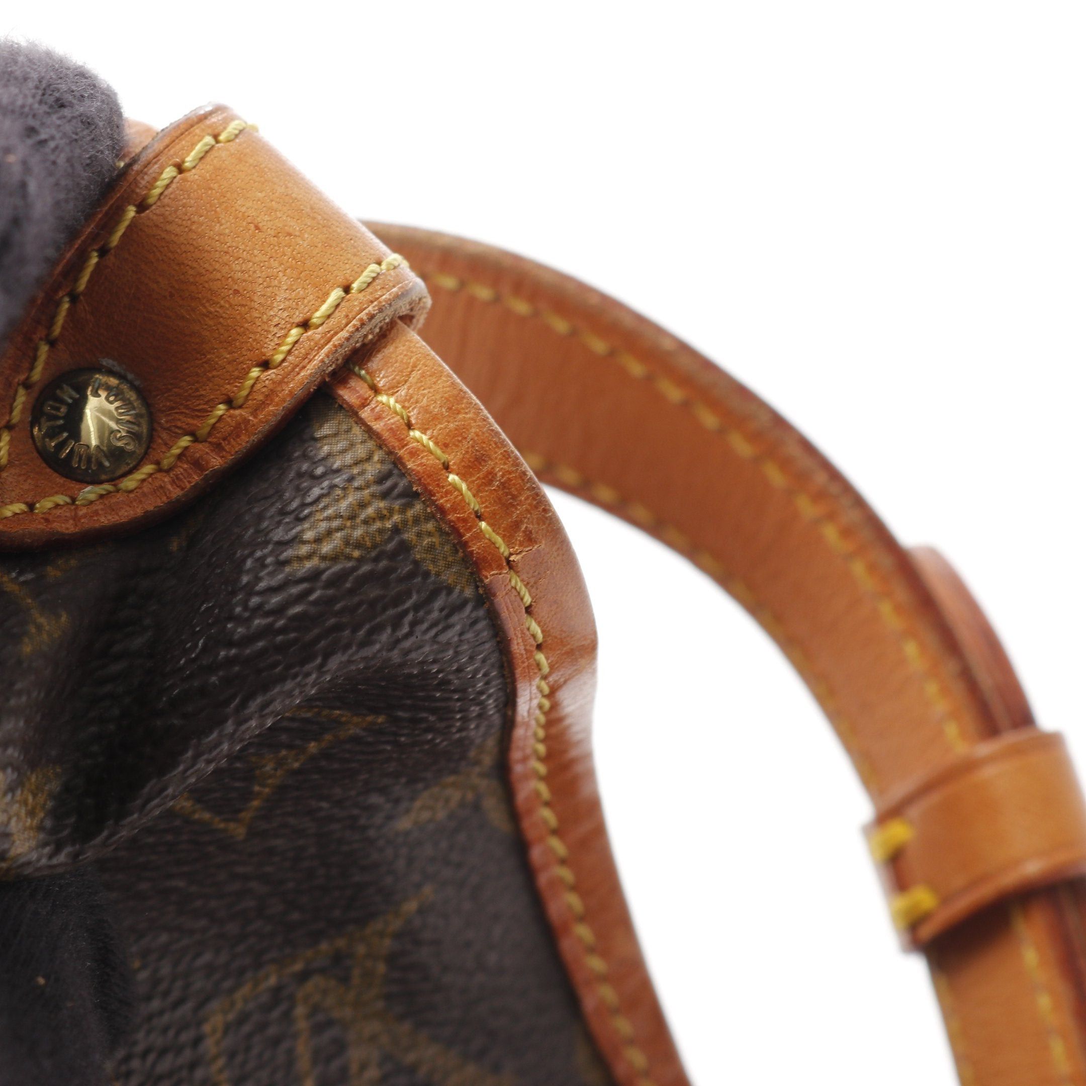 Louis Vuitton Louis Vuitton Saumur 30 Monogram Shoulder Bag Leather Brown Size ONE SIZE - 9 Thumbnail