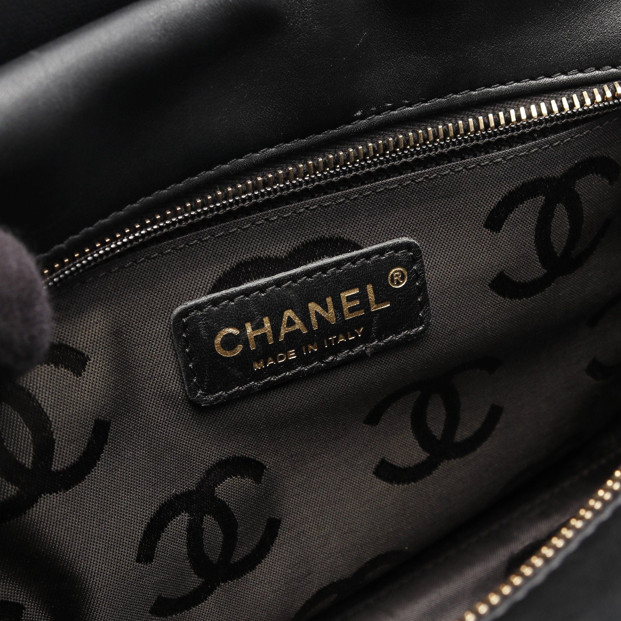 Chanel Chanel Wild Stitch Handbag Tote Bag Leather Black Gold Hardware Size ONE SIZE - 4 Thumbnail