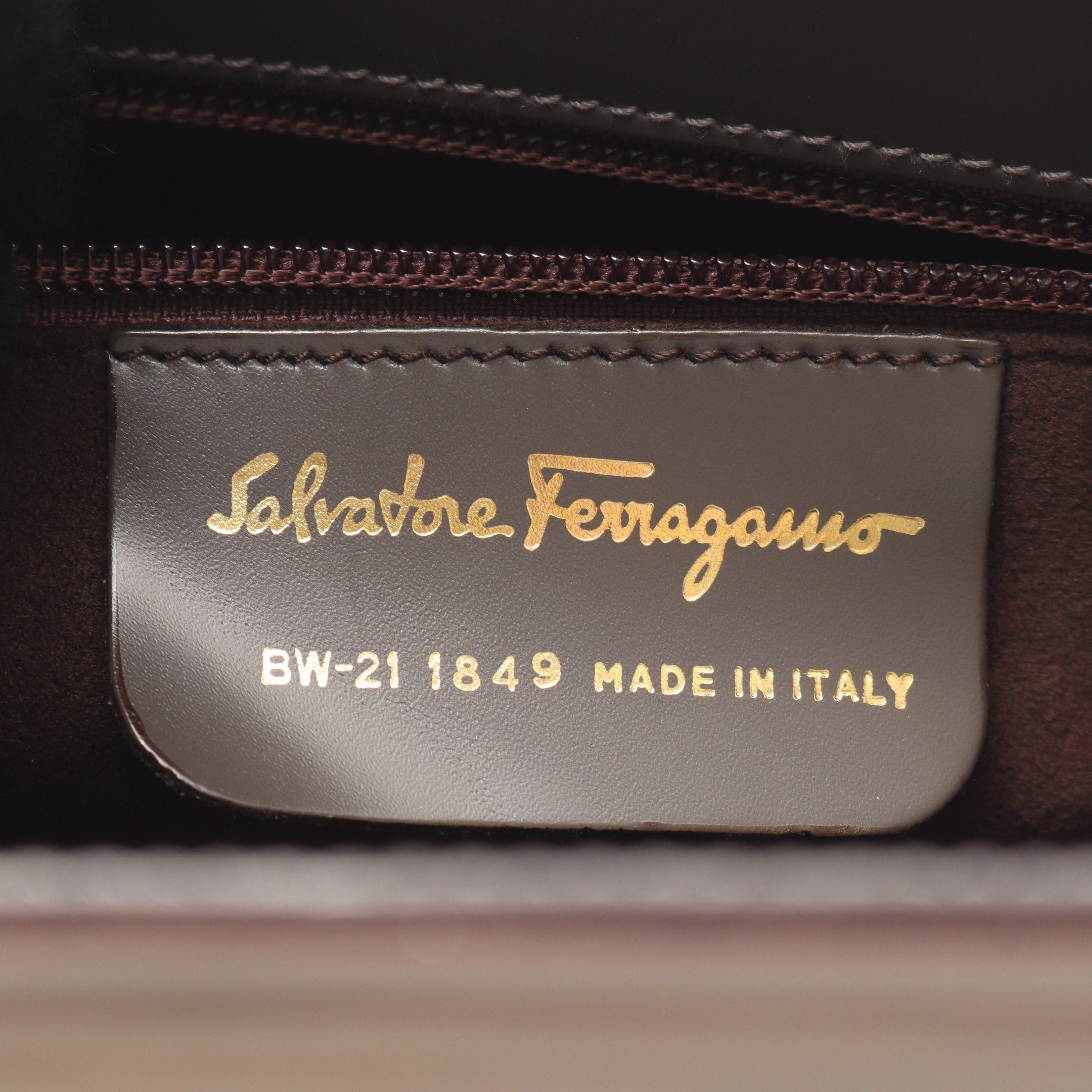 Salvatore Ferragamo Salvatore Ferragamo Handbag Enamel Khaki Green Size ONE SIZE - 4 Thumbnail